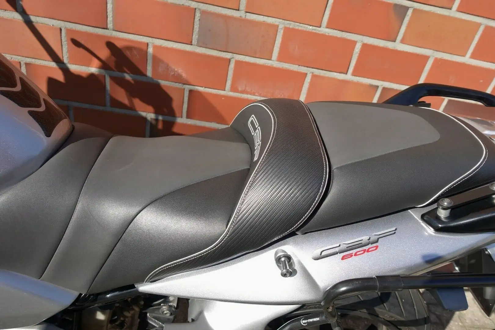 Honda CBF 600 S | ABS | Koffer | Scheckheft | Bagster Argento - 2