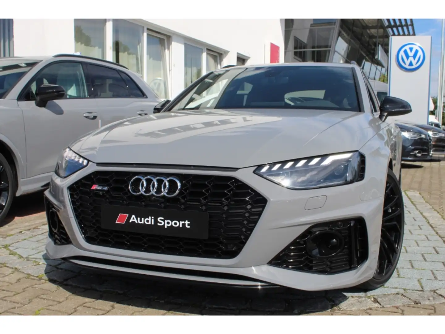 Audi RS4 Avant qu. Tiptr.- Pano*B&O*MTRX*ACC*Kamera!!! Grijs - 2