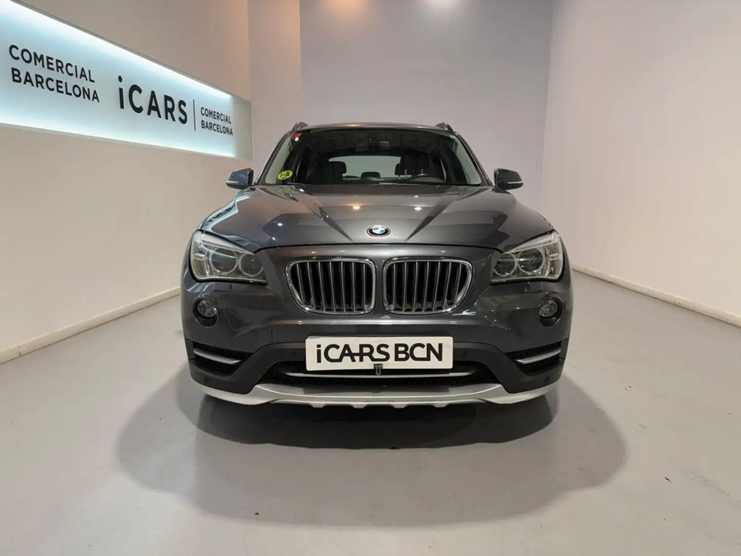 BMW X1 xDrive 18dA Gris - 2