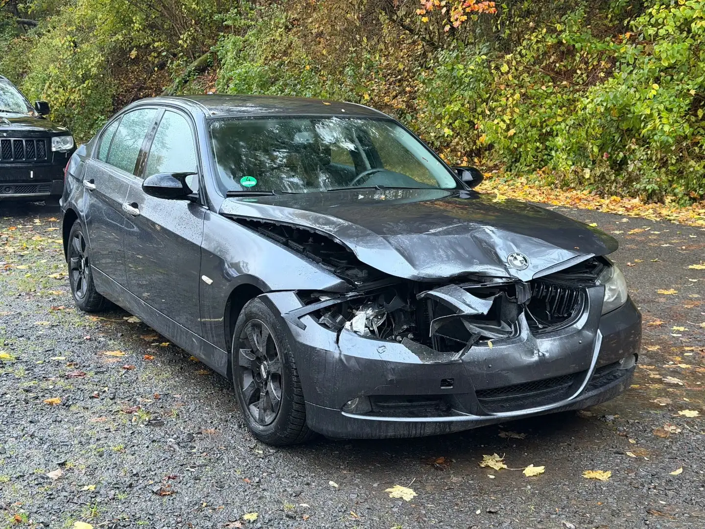 BMW 318 i Lim. MOTOR+GETRIEBE OK FAHRBEREIT Grau - 1