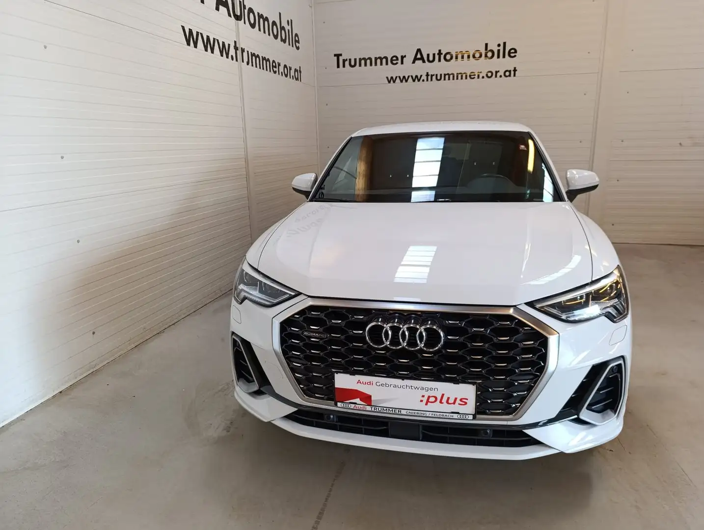 Audi Q3 40 TDI quattro S line ext. Weiß - 2