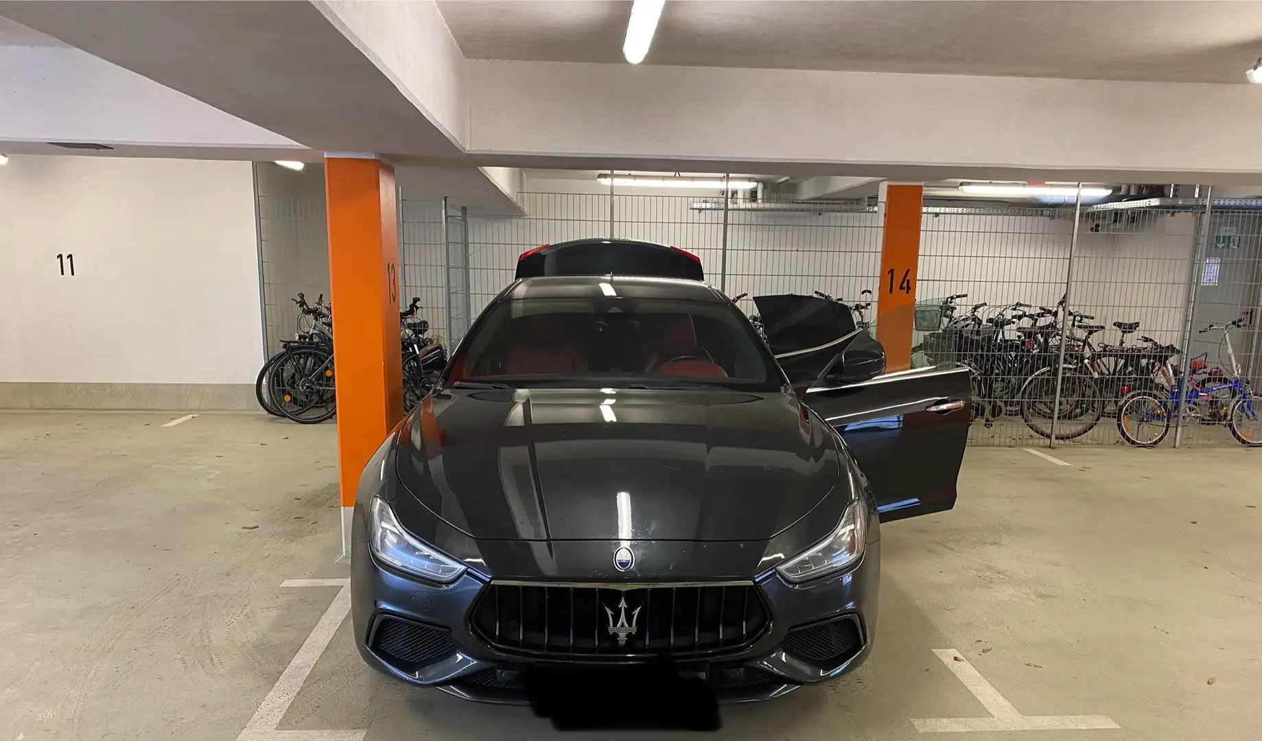 Maserati Ghibli Diesel GranSport Black - 1