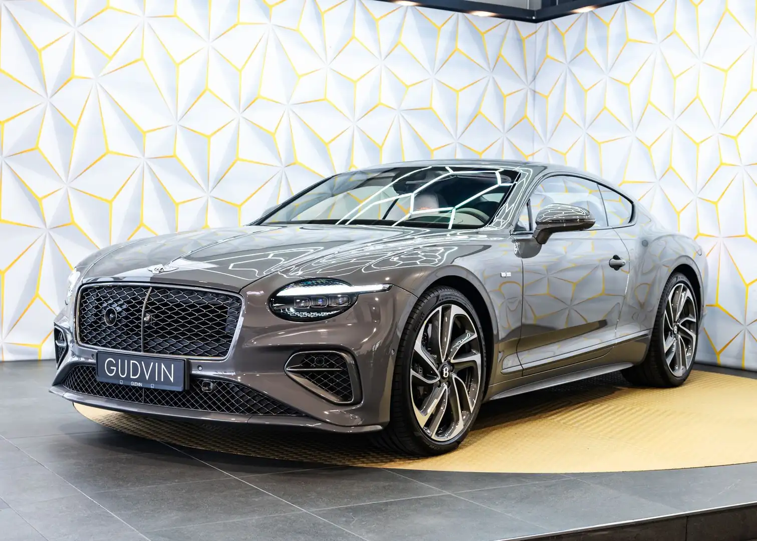 Bentley Continental GT First Edition V8/Carbon/FACELIFT Grau - 2