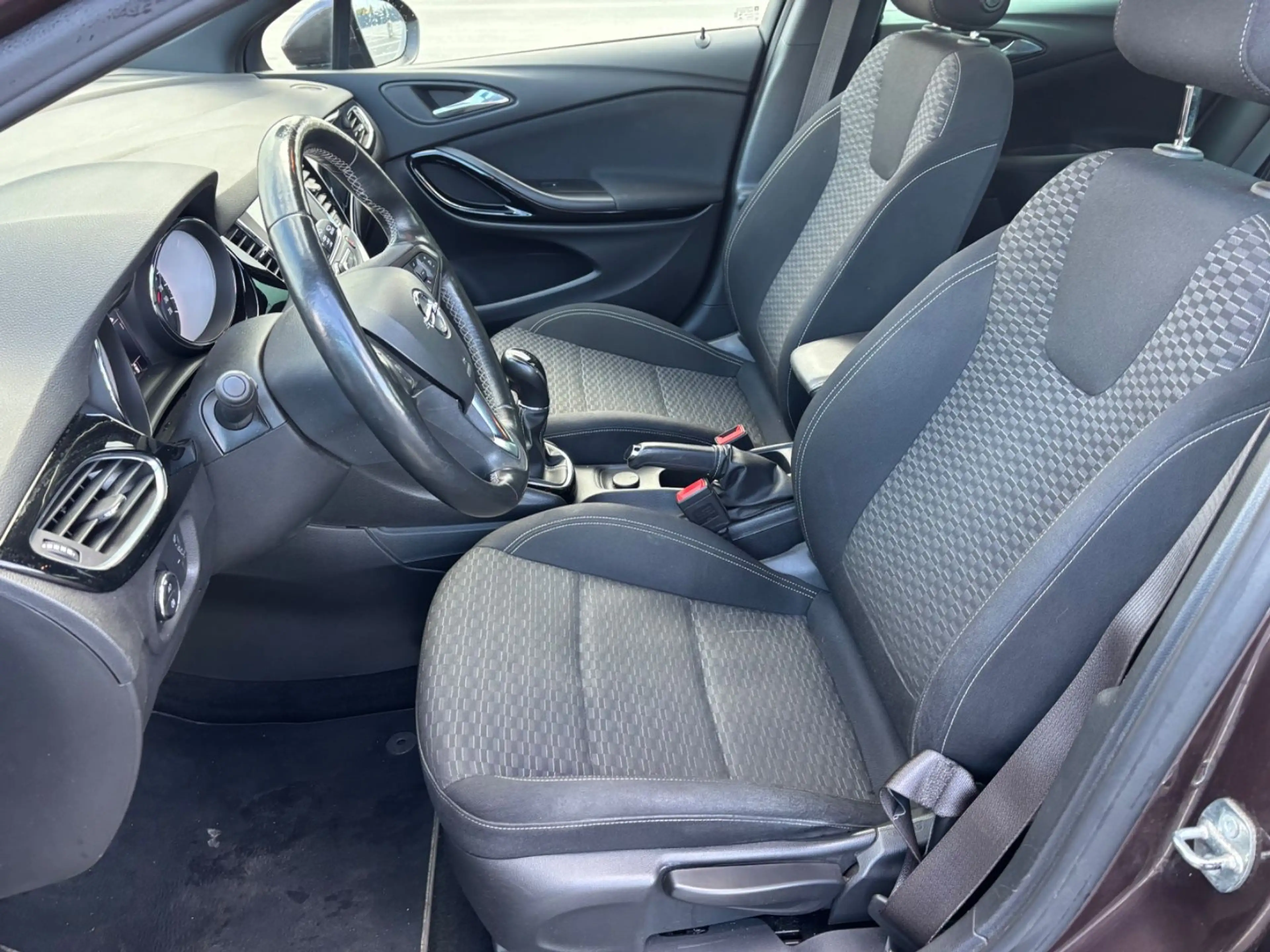 Opel Astra K Lim. Dynamic Start/Stop LED ALU — photo 10