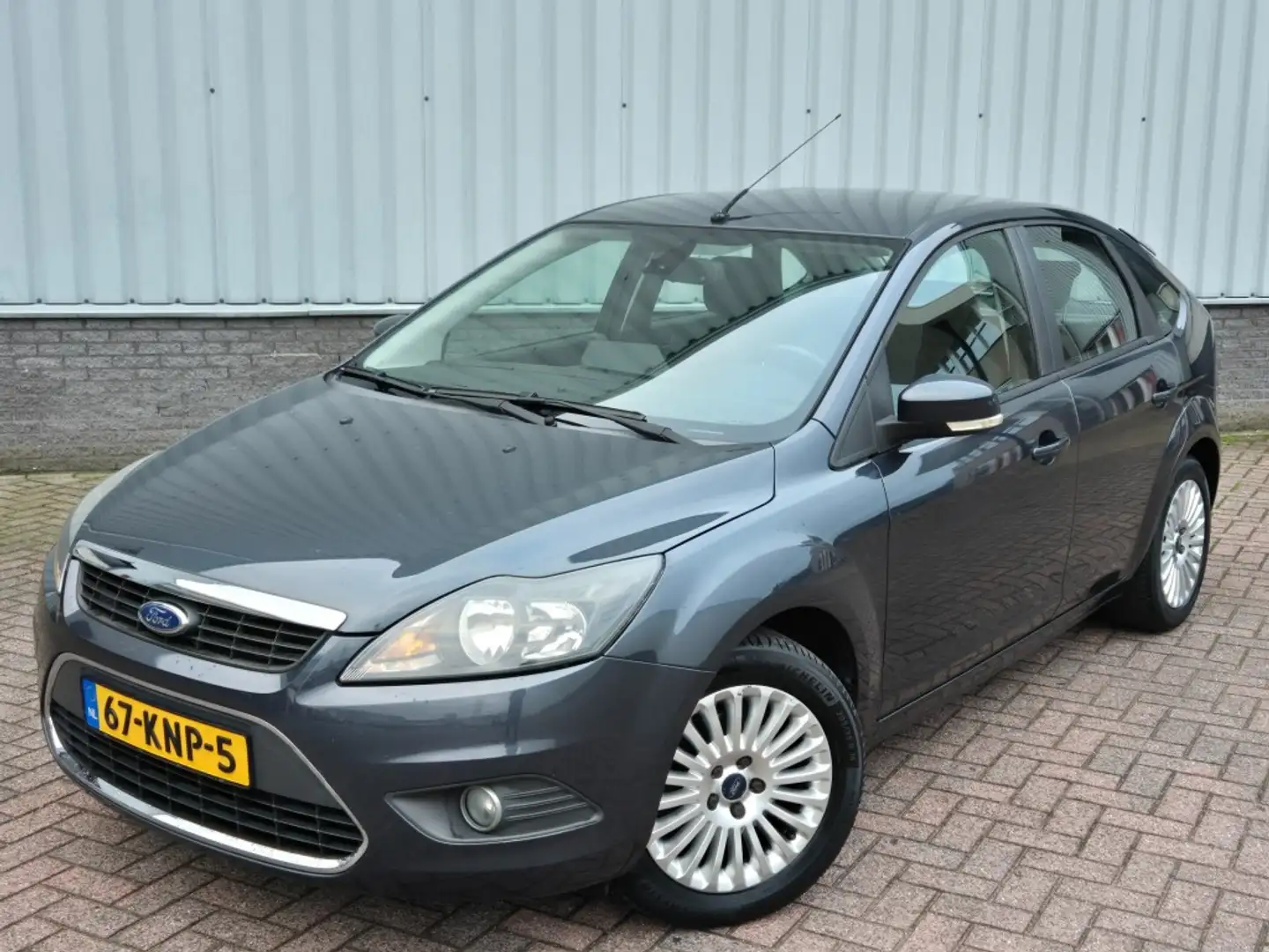 Ford Focus 1.8 Limited Airco-Cruise CTRL 2e eigenaar Gris - 1