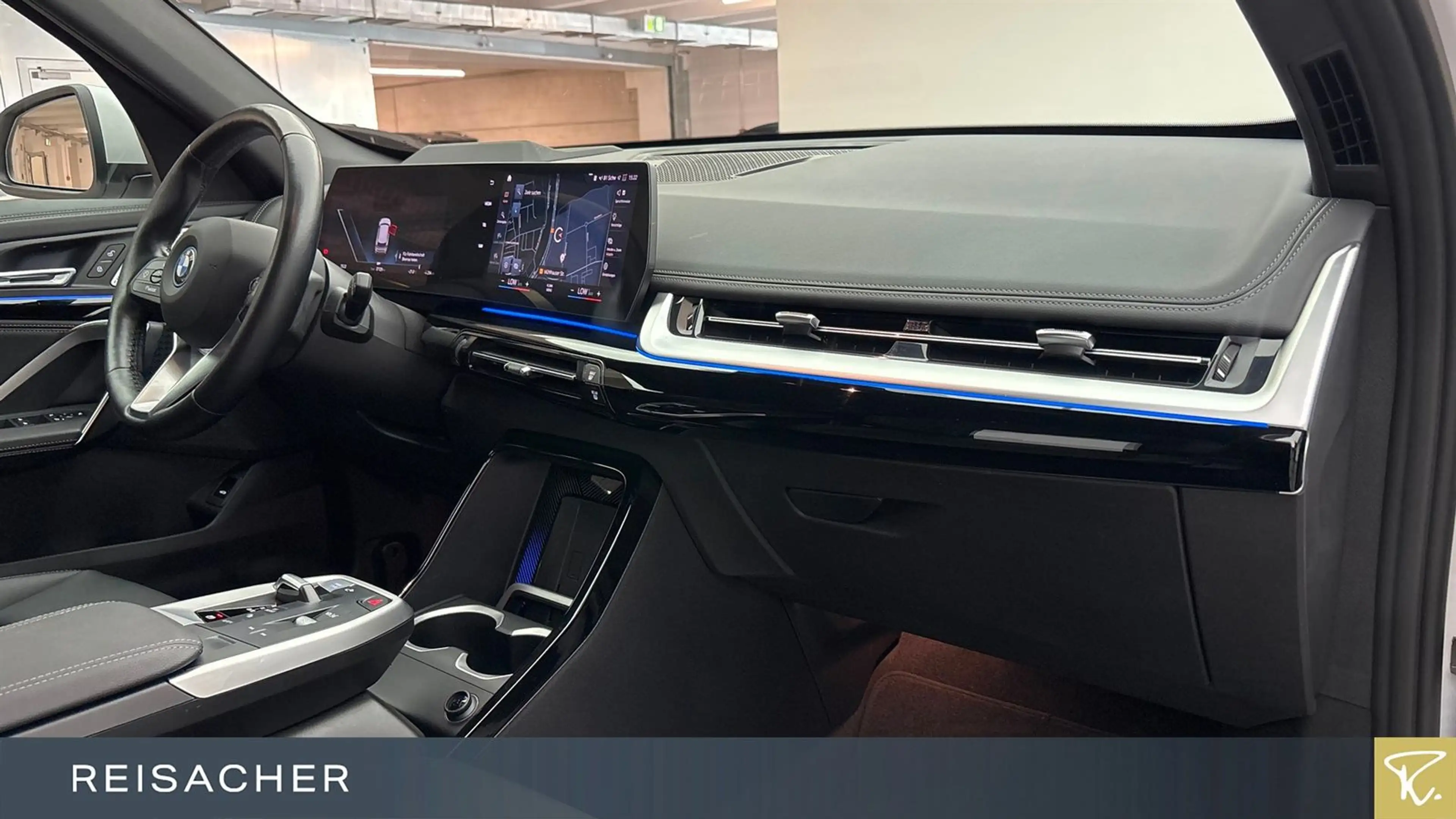 BMW iX1 IX1 A XDRIVE30 LCProf RFK HUD DAProf AHK Keyless — photo 13