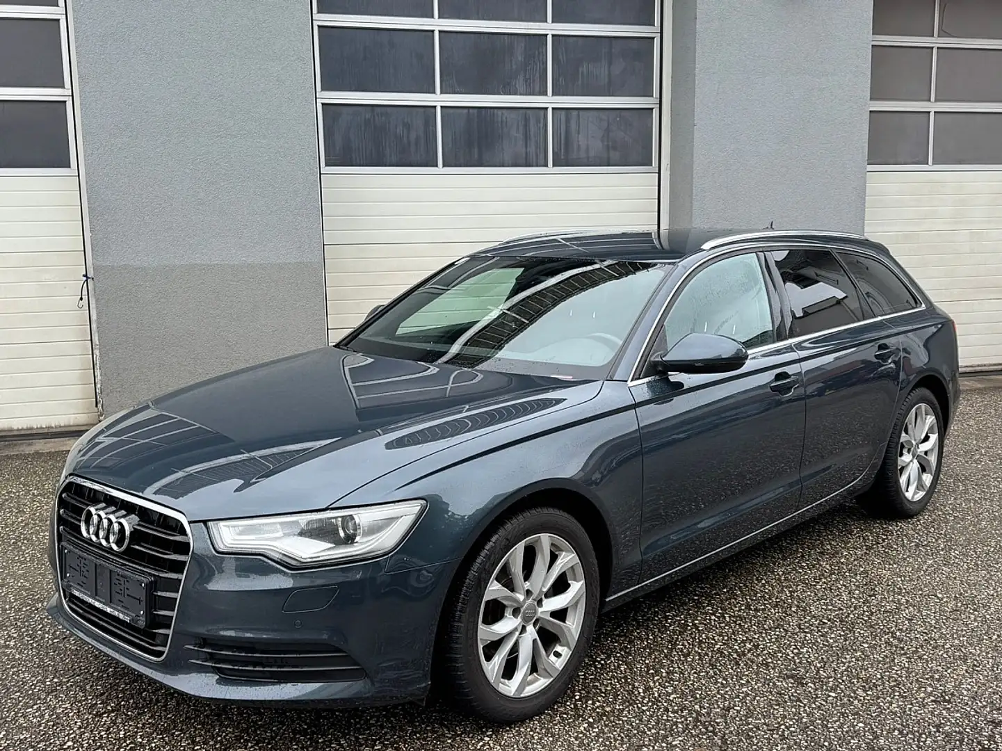 Audi A6 Avant 2,0 TDI Aut. Grau - 1