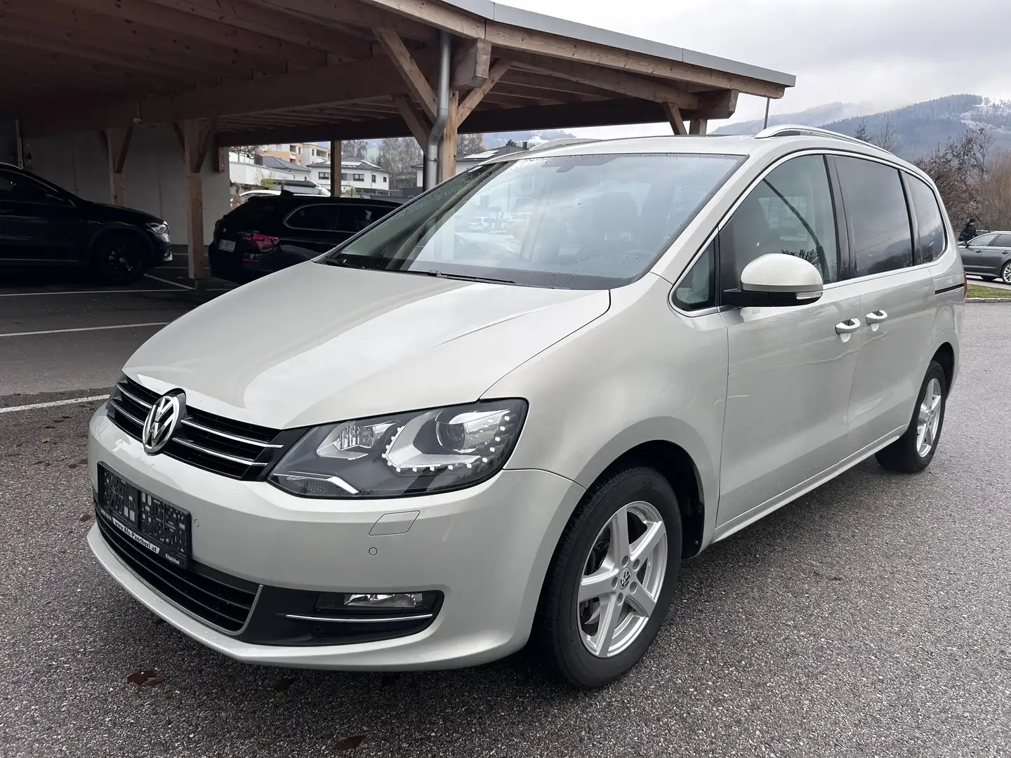 Volkswagen Sharan Sky BMT 2,0 TDI DPF 4Motion-7-sitzer-Neues Pickerl Grau - 1