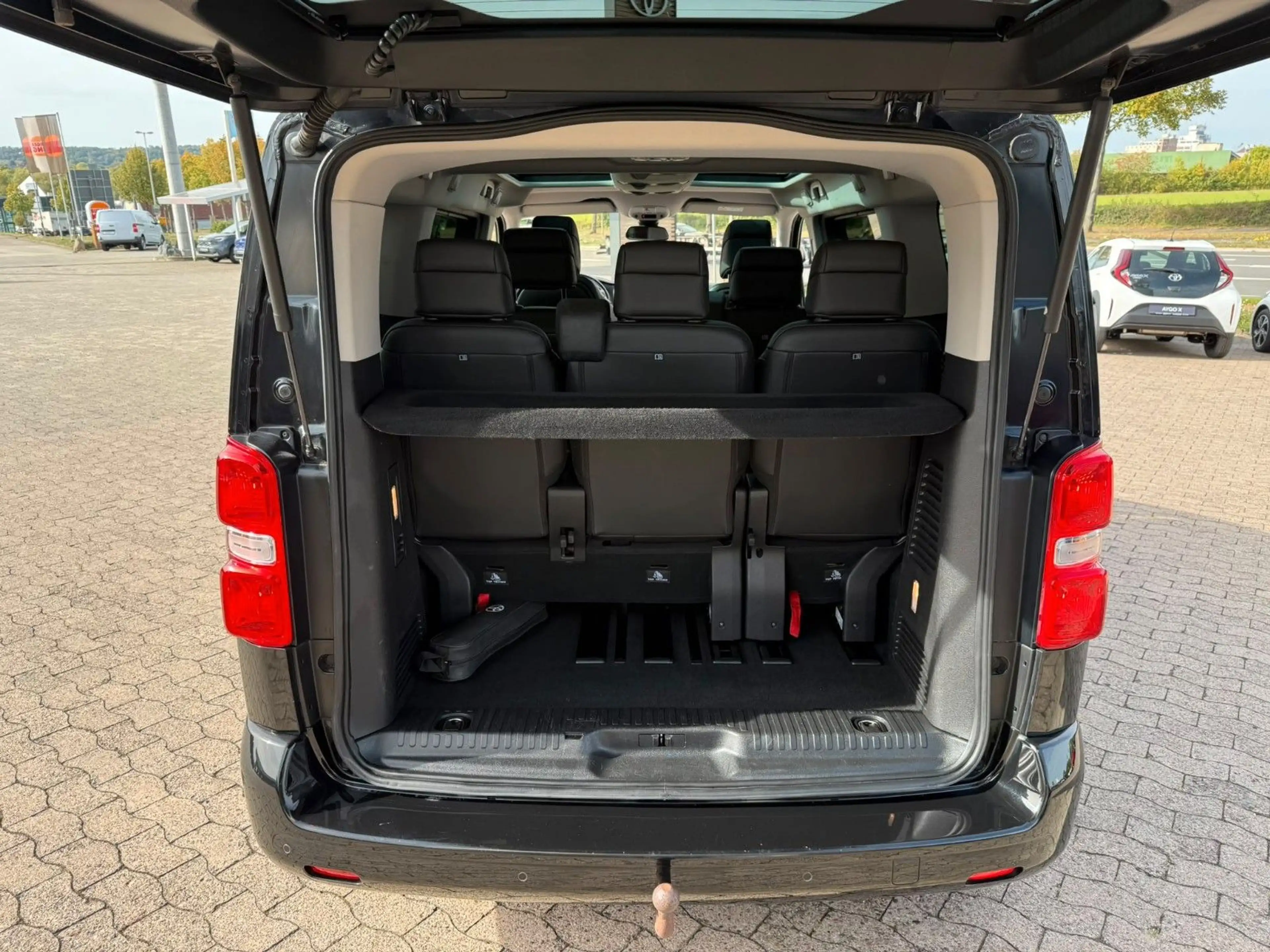 Toyota Proace Verso L1 Executive — photo 6