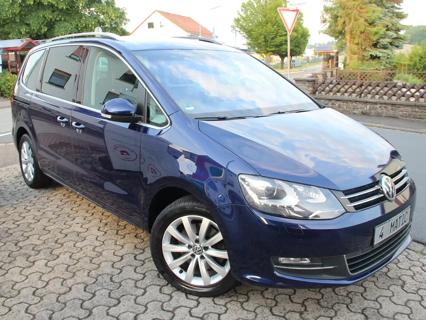 Volkswagen Sharan Highline BMT/Start-Stopp 4Motion Modrá - 1