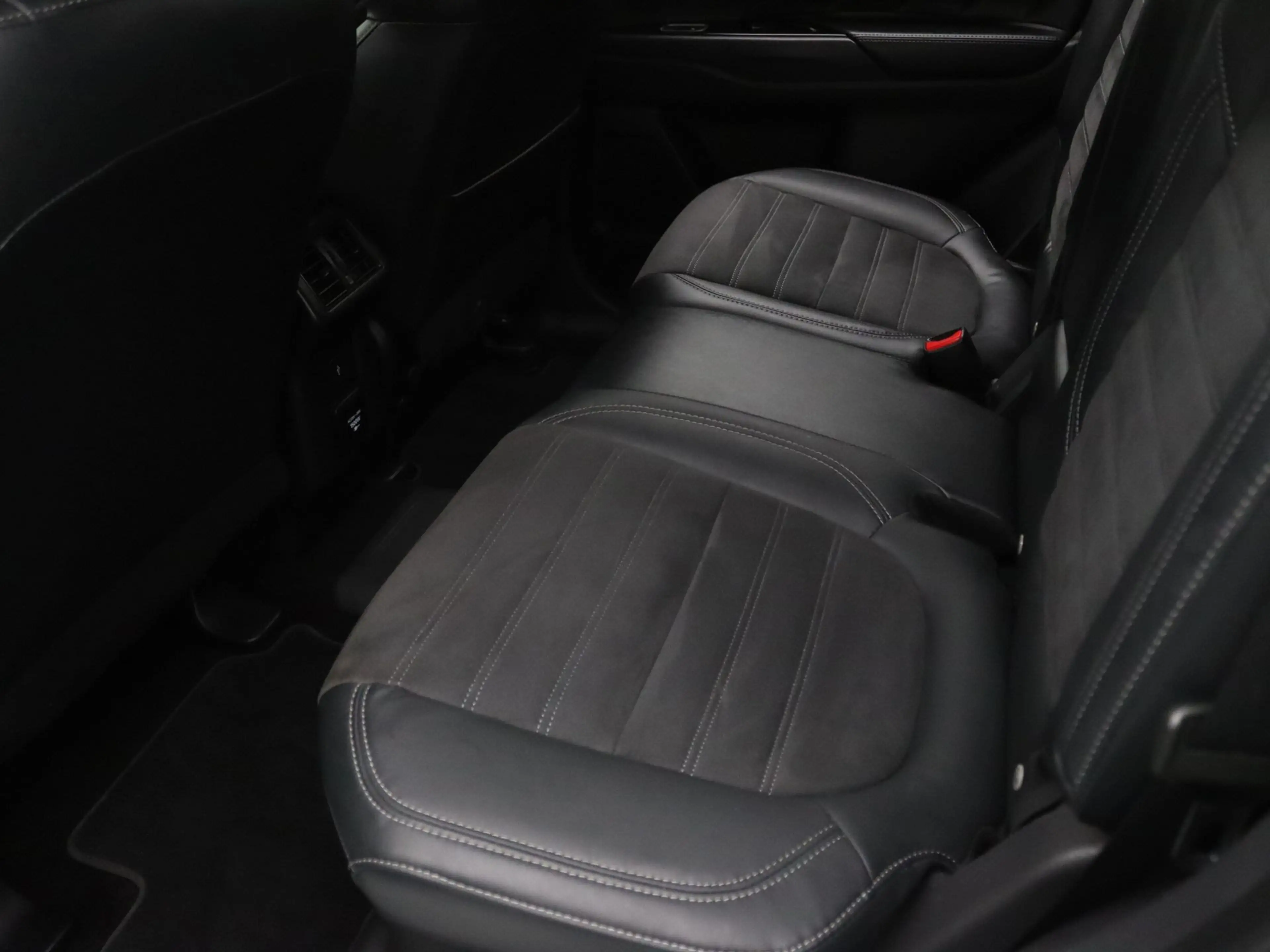 Mitsubishi Outlander 225pk PHEV Intense Apple Carplay/Android Auto | Cl — photo 28
