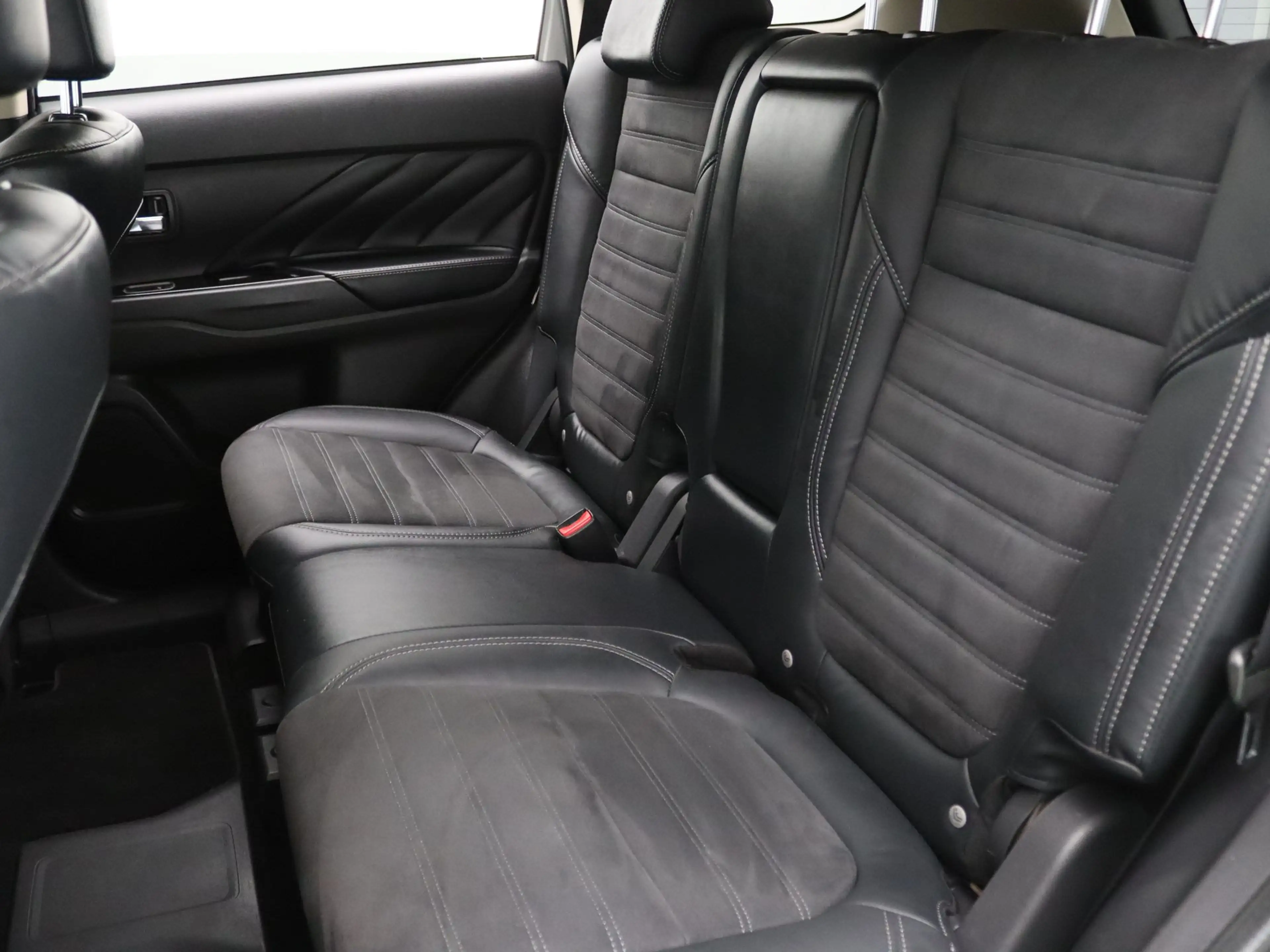 Mitsubishi Outlander 225pk PHEV Intense Apple Carplay/Android Auto | Cl — photo 29