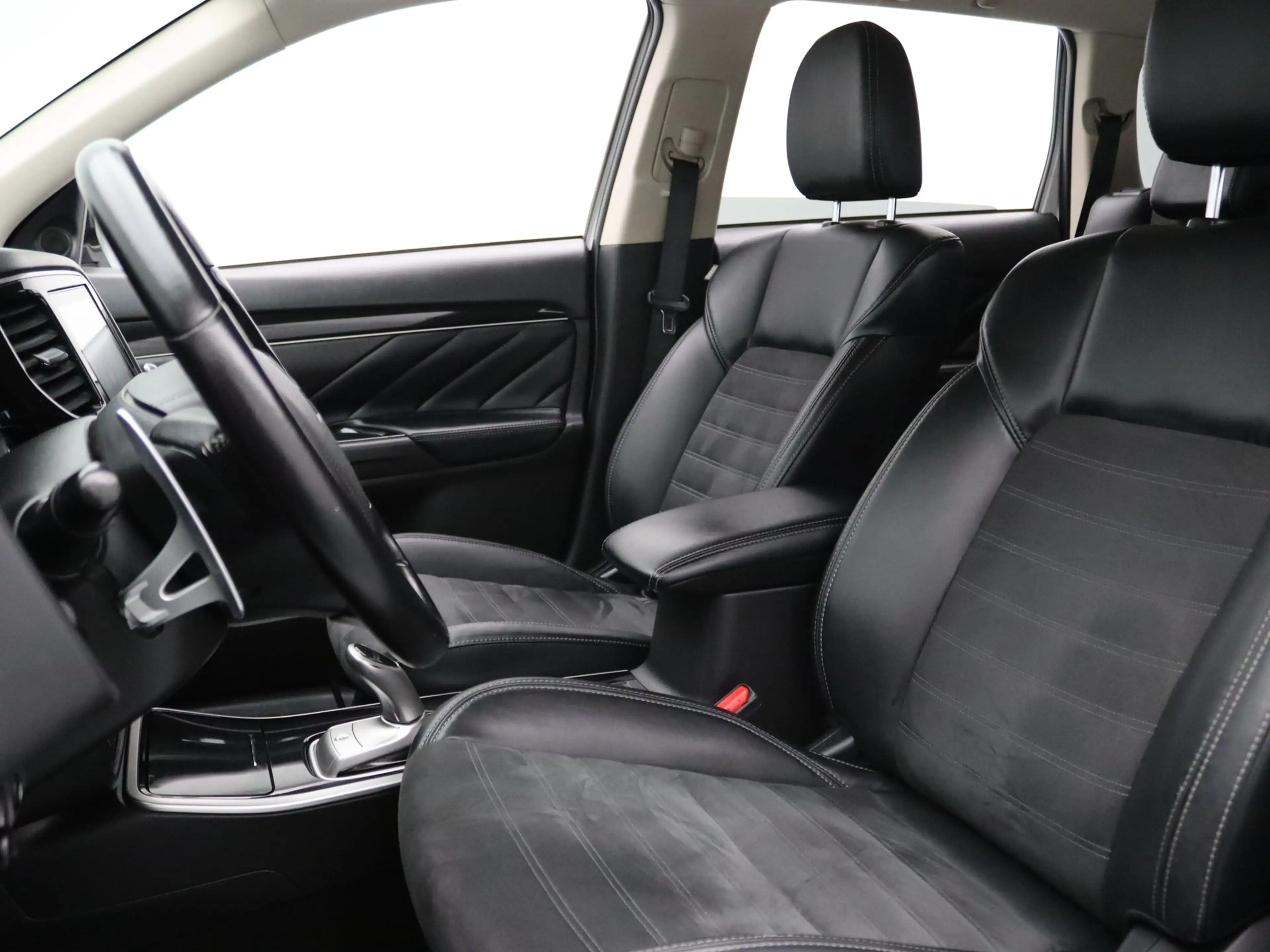 Mitsubishi Outlander 225pk PHEV Intense Apple Carplay/Android Auto | Cl — photo 5