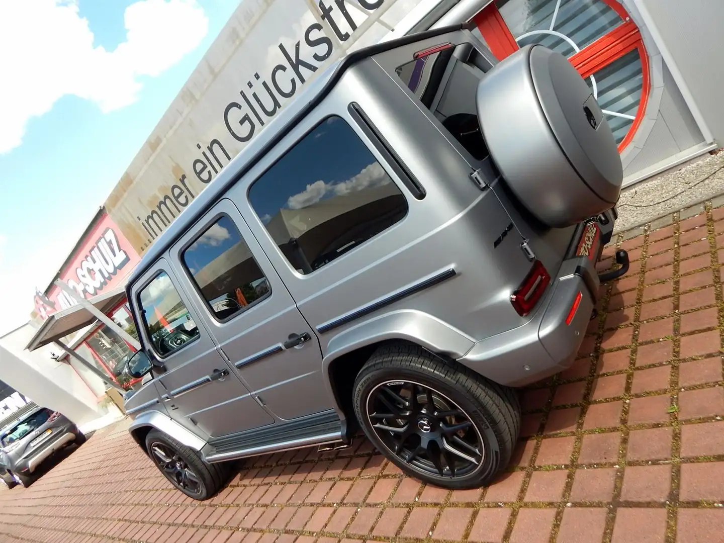 Mercedes-Benz G 63 AMG MANUFAKTUR SUPERIOR MAGNO Gris - 2