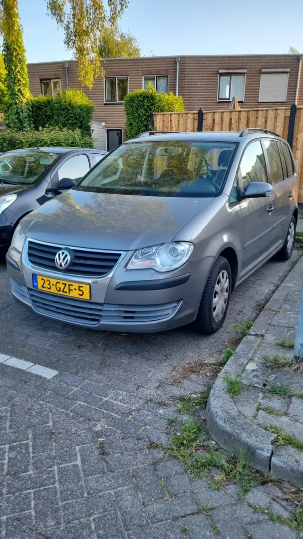 Volkswagen Touran 1.4 TSI Optive 5p. Grijs - 1