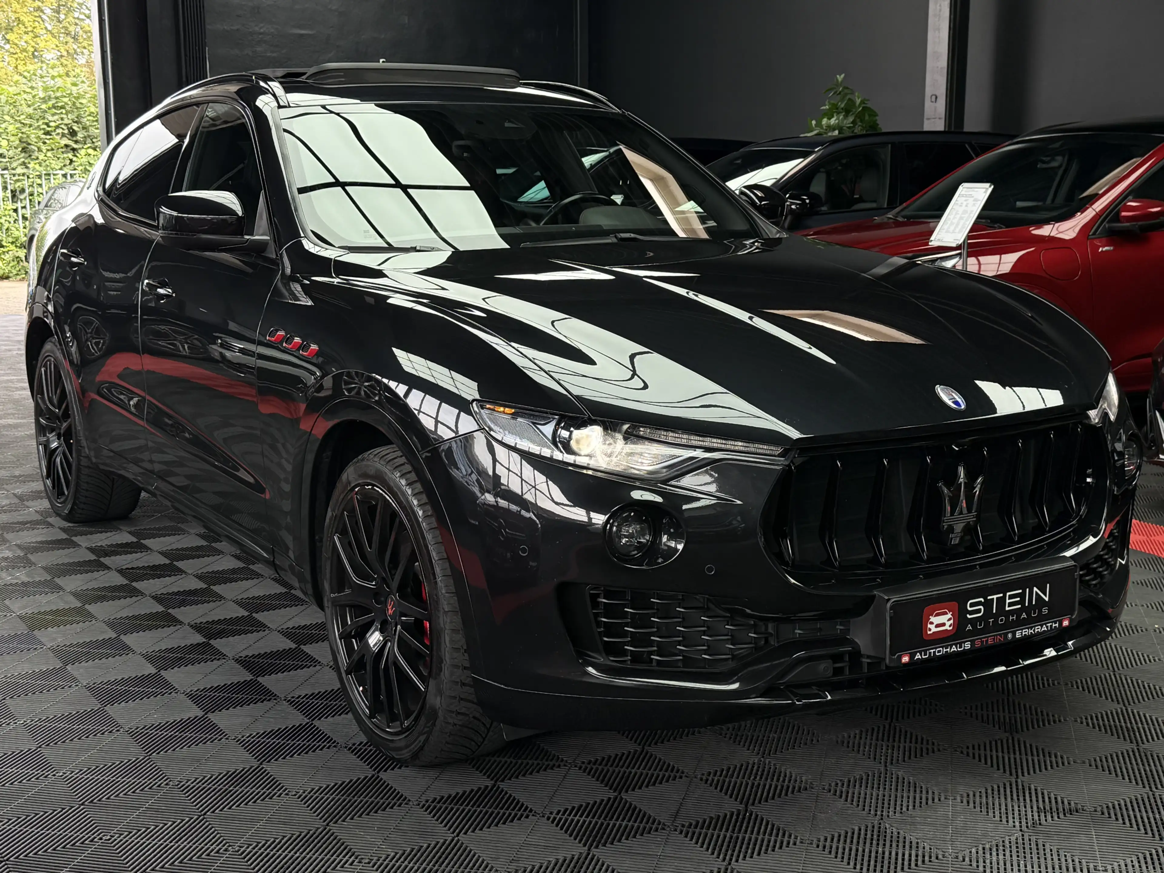 Maserati Levante Allrad Panoramadach Keyless R-Cam 21Zoll — photo 4