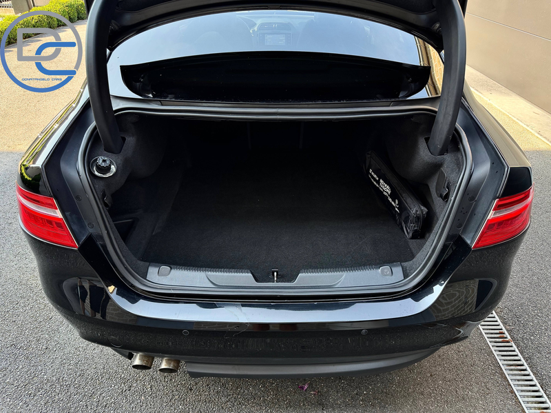 Jaguar XE XE 2.0 D R-Sport 180CV EURO6B T.PANO XENONS CAMERA — photo 6