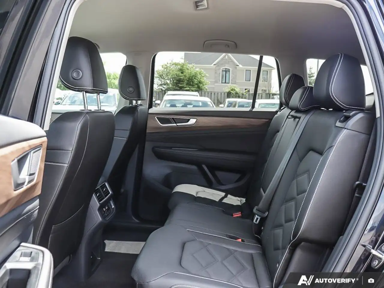 Volkswagen Atlas снимка Volkswagen Atlas