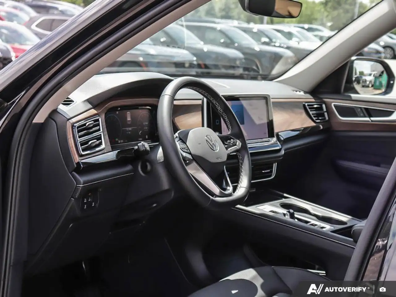 Volkswagen Atlas снимка Volkswagen Atlas