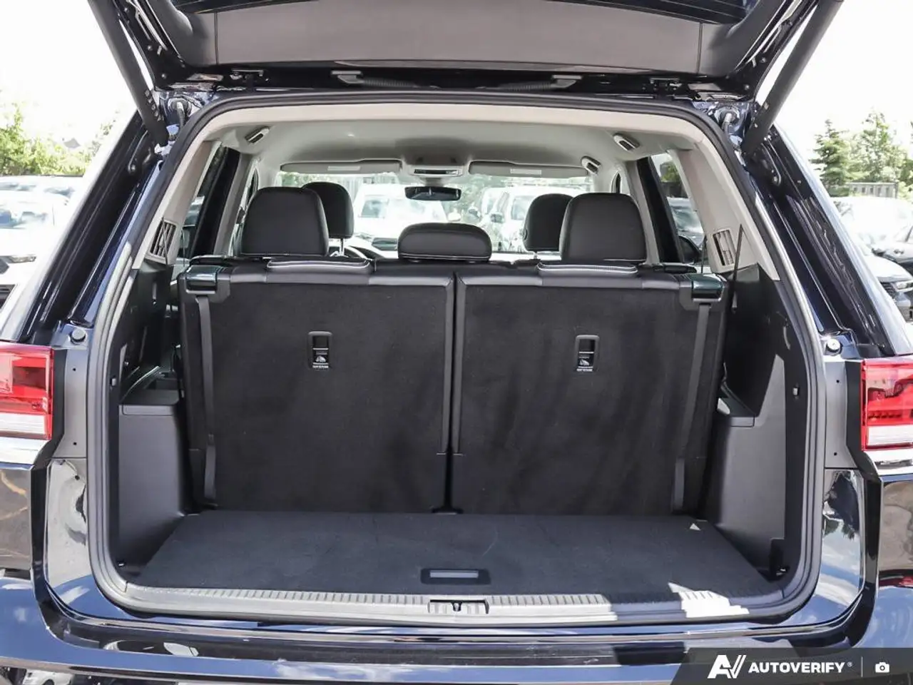 Volkswagen Atlas снимка Volkswagen Atlas