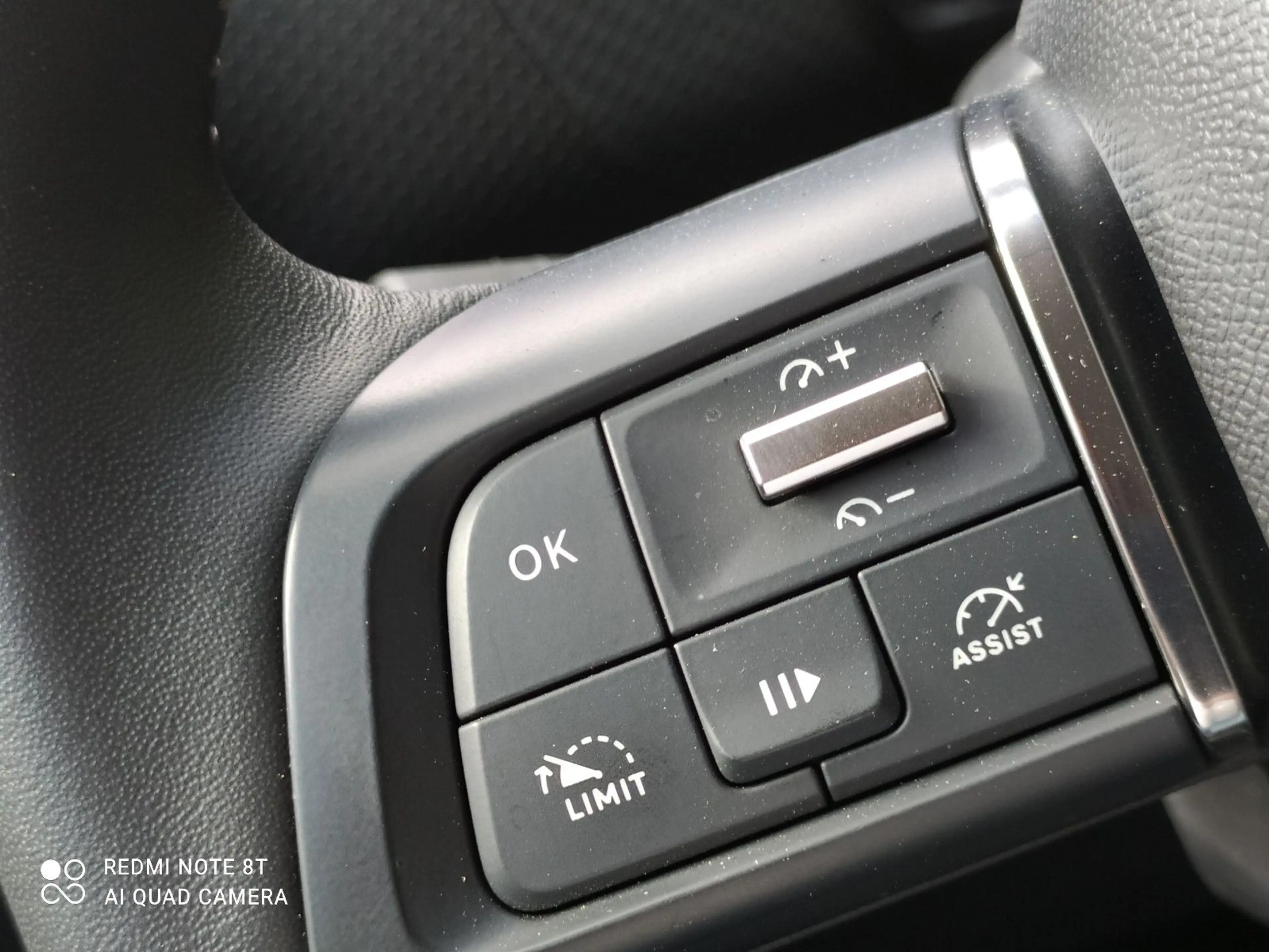 Citroen C4 ë- Feel Pack *HeadUp*Kamera*Sitzheizung* — photo 17