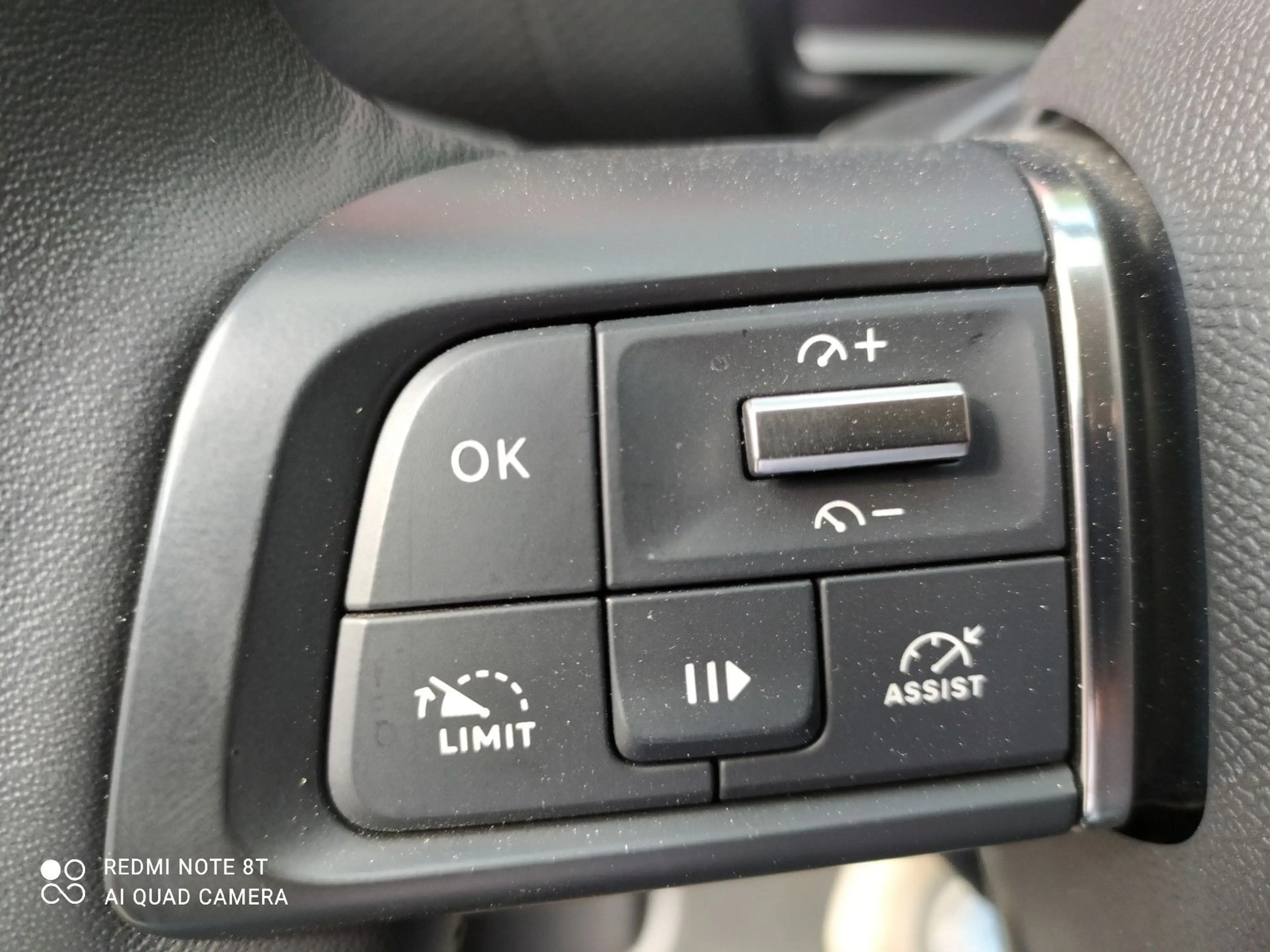 Citroen C4 ë- Feel Pack *HeadUp*Kamera*Sitzheizung* — photo 13