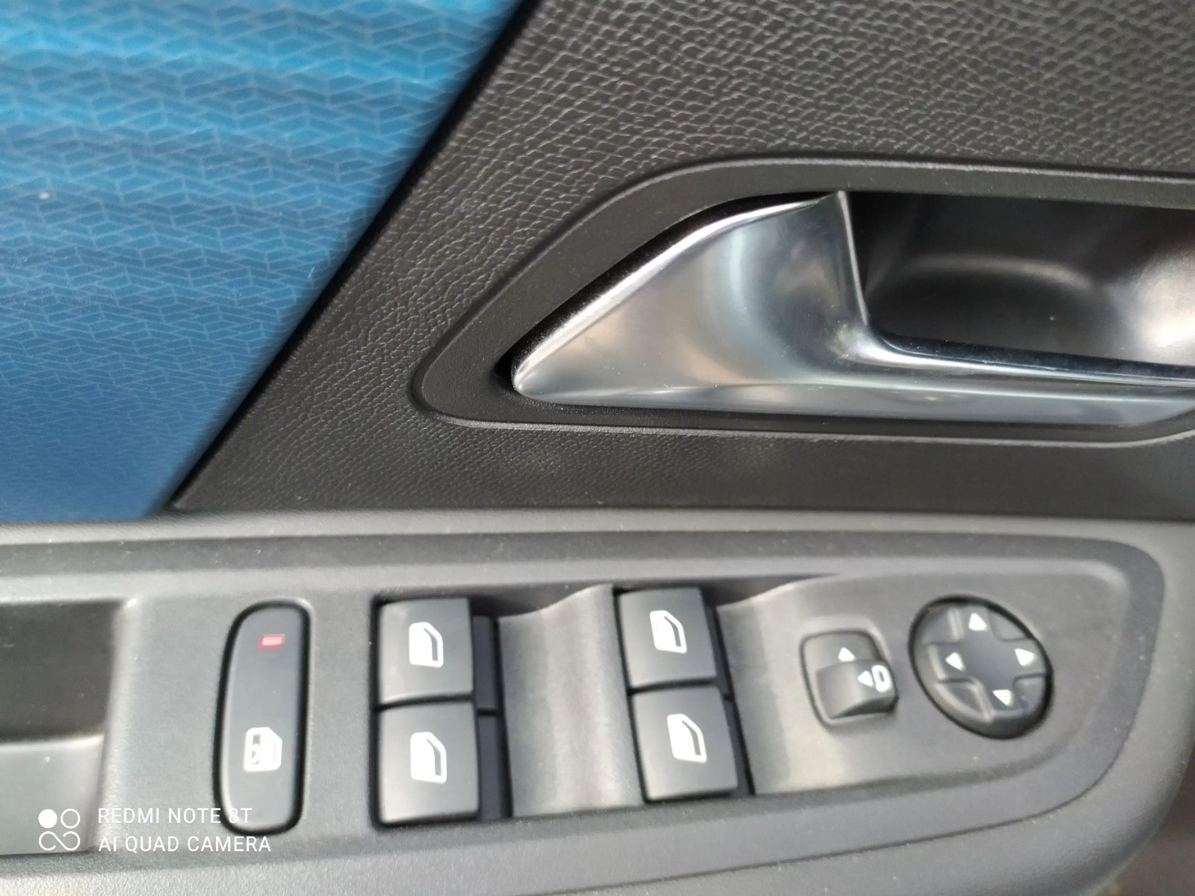 Citroen C4 ë- Feel Pack *HeadUp*Kamera*Sitzheizung* — photo 9