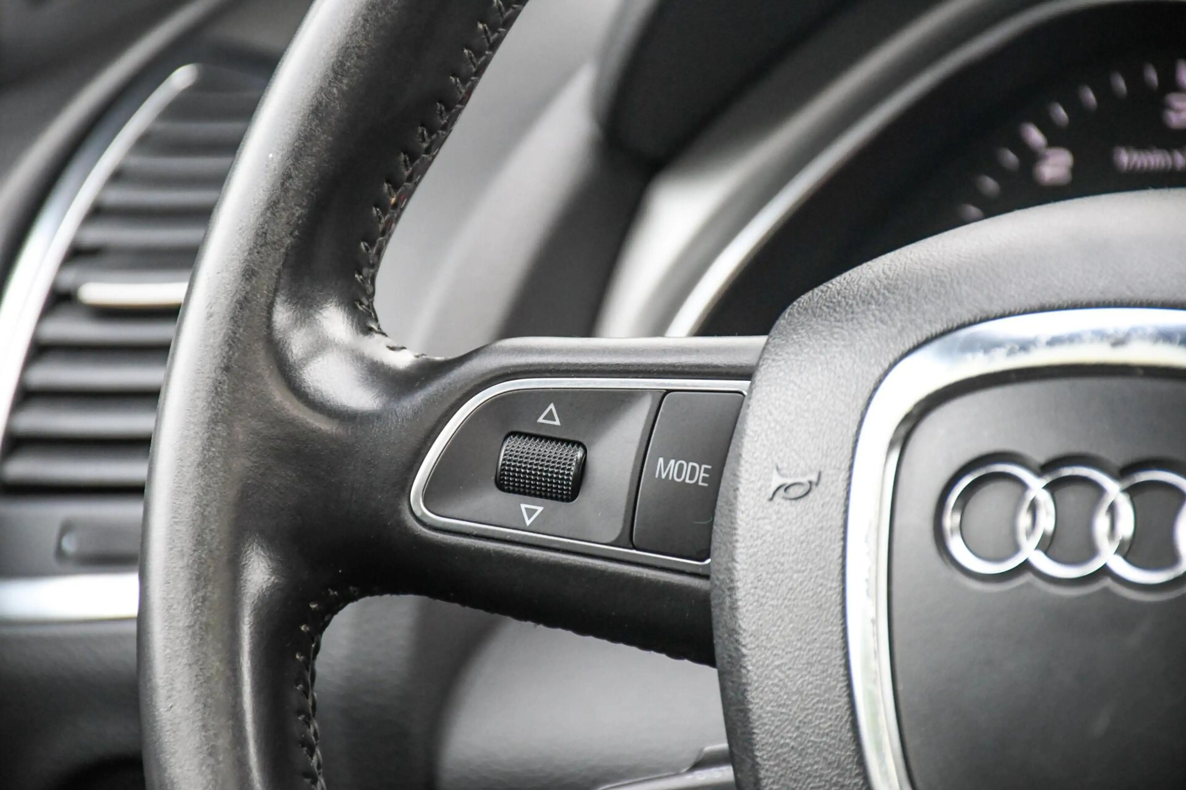 Audi Q7 3.0 TDI quattro Leer 21'' Pano Xenon s-line Trekha — photo 9