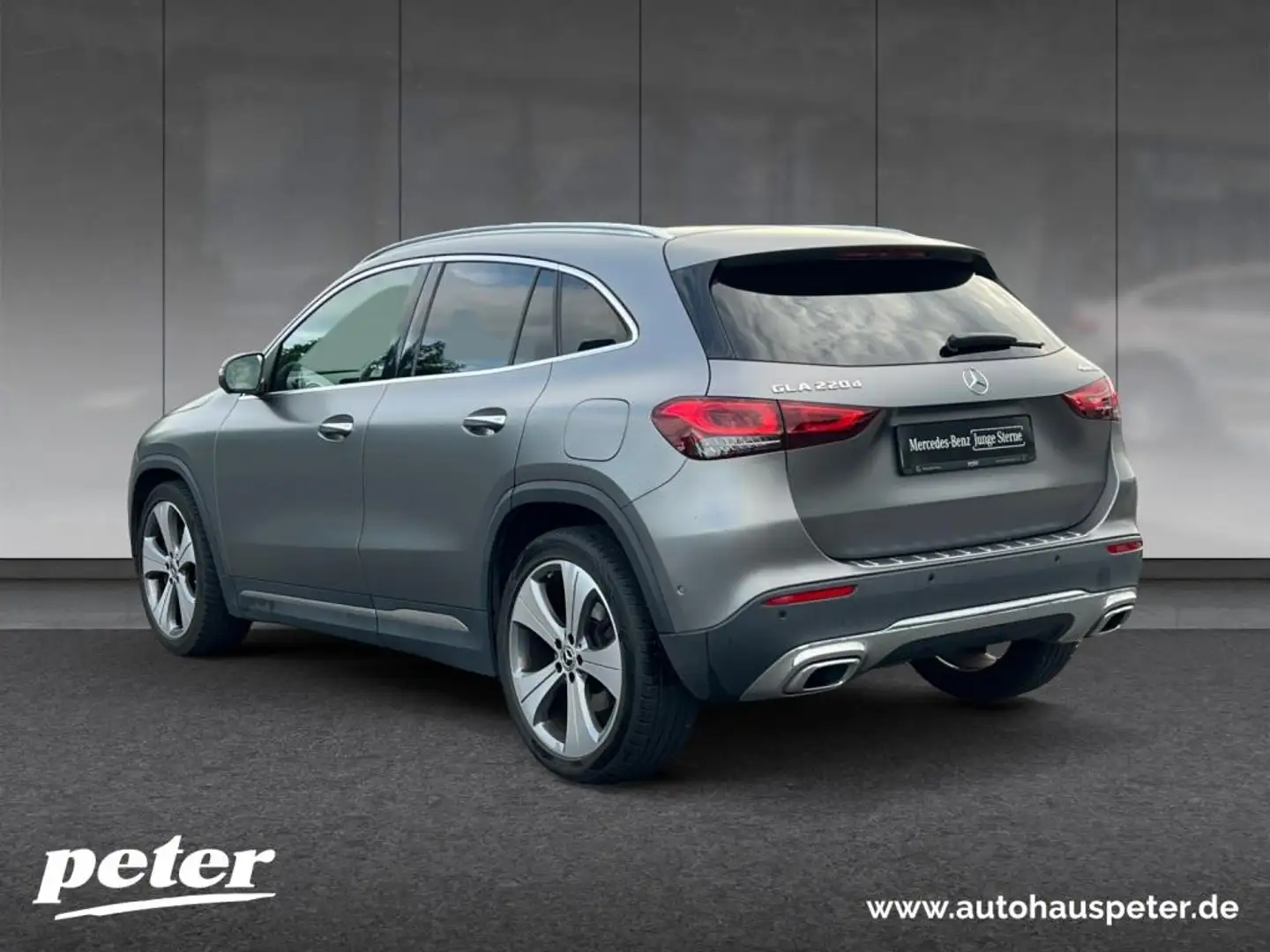 Mercedes-Benz GLA 220 d 4MATIC Progressive, Distronic, Memory Gris - 2