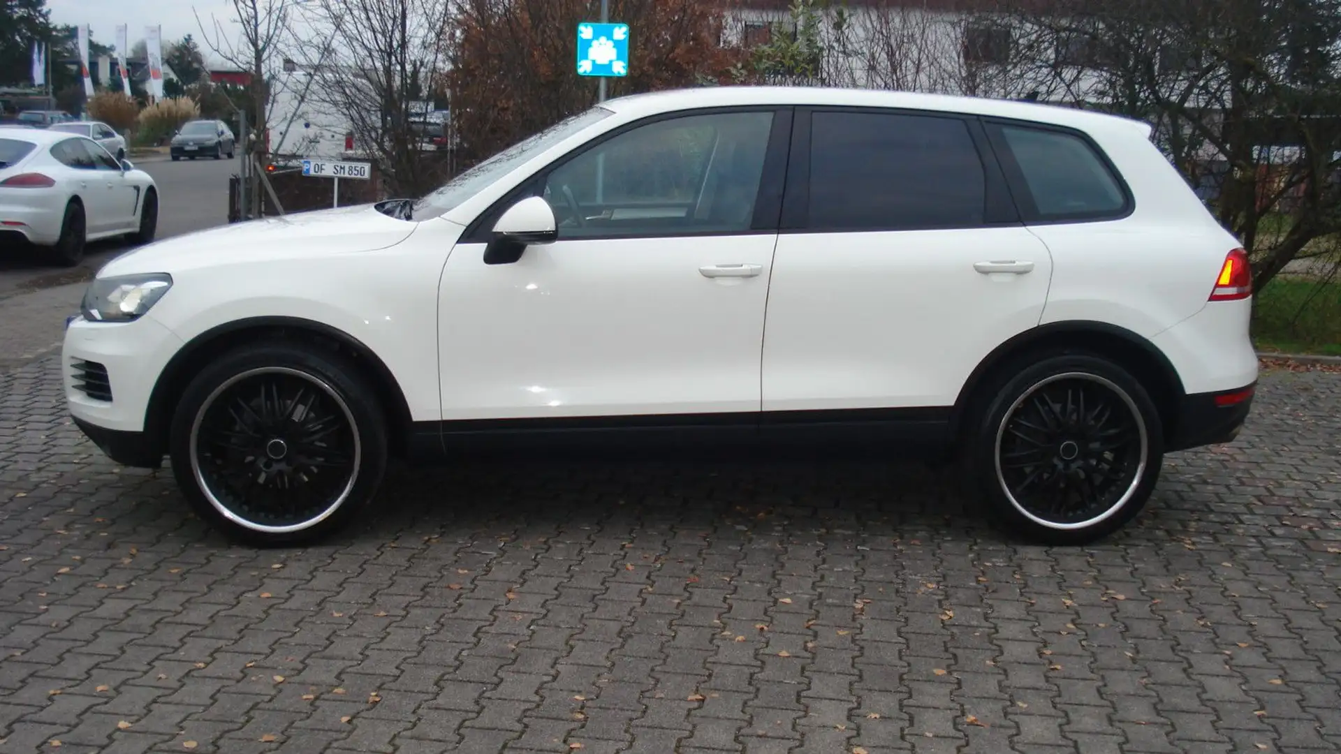 Volkswagen Touareg V6 TDI! OFFROAD-PAKET!AHK-3500KG! TOP ! Bianco - 1