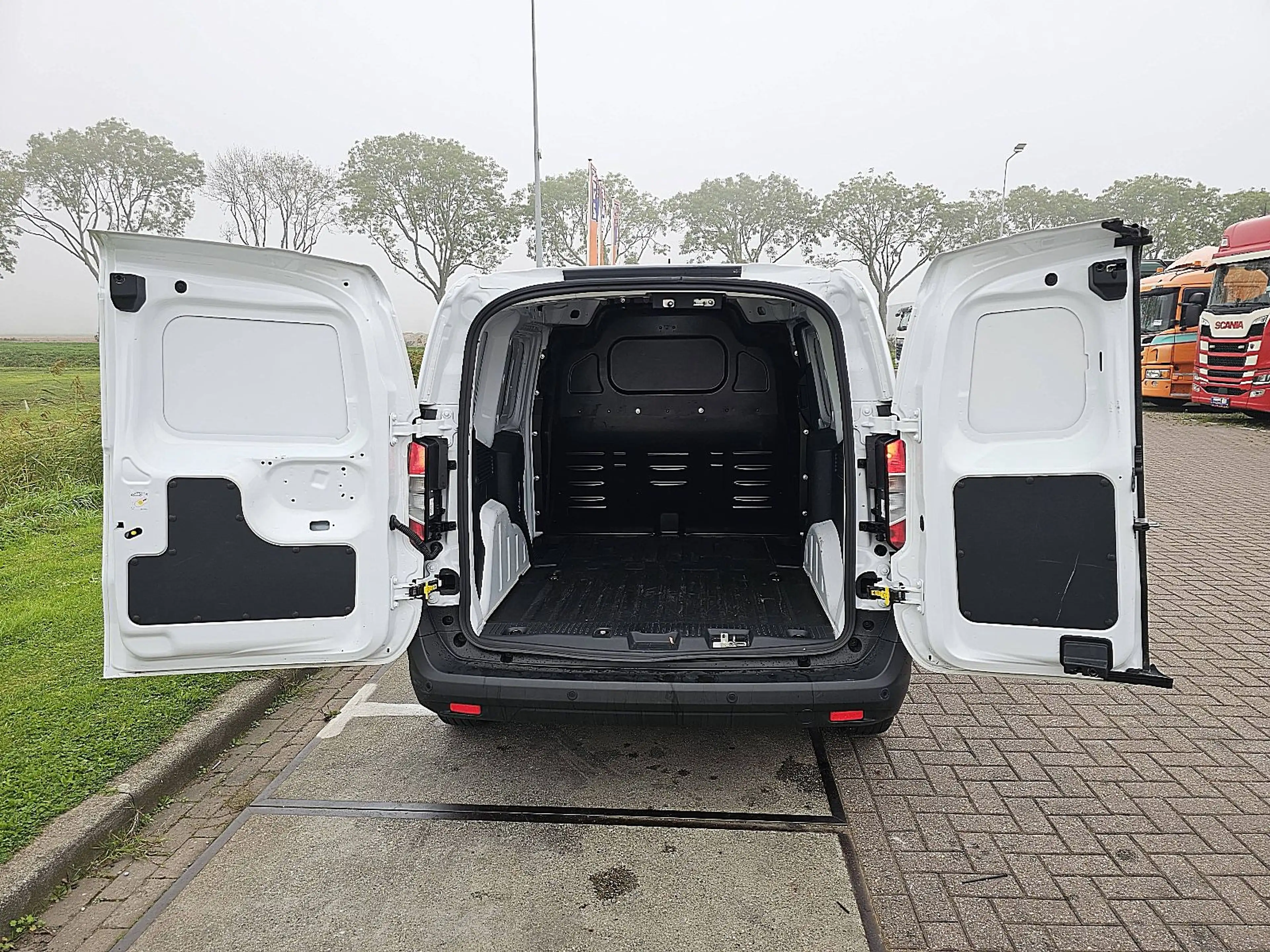 Ford Courier 1.5 TREND 100Pk Camera Carplay Euro6 BPM-Vrij PDC! — photo 12