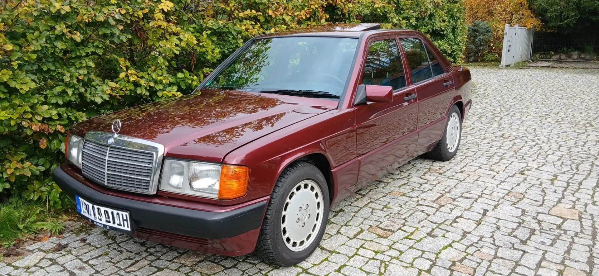 Mercedes-Benz 190 190 E 1.8 Avantgarde rosso Rouge - 1