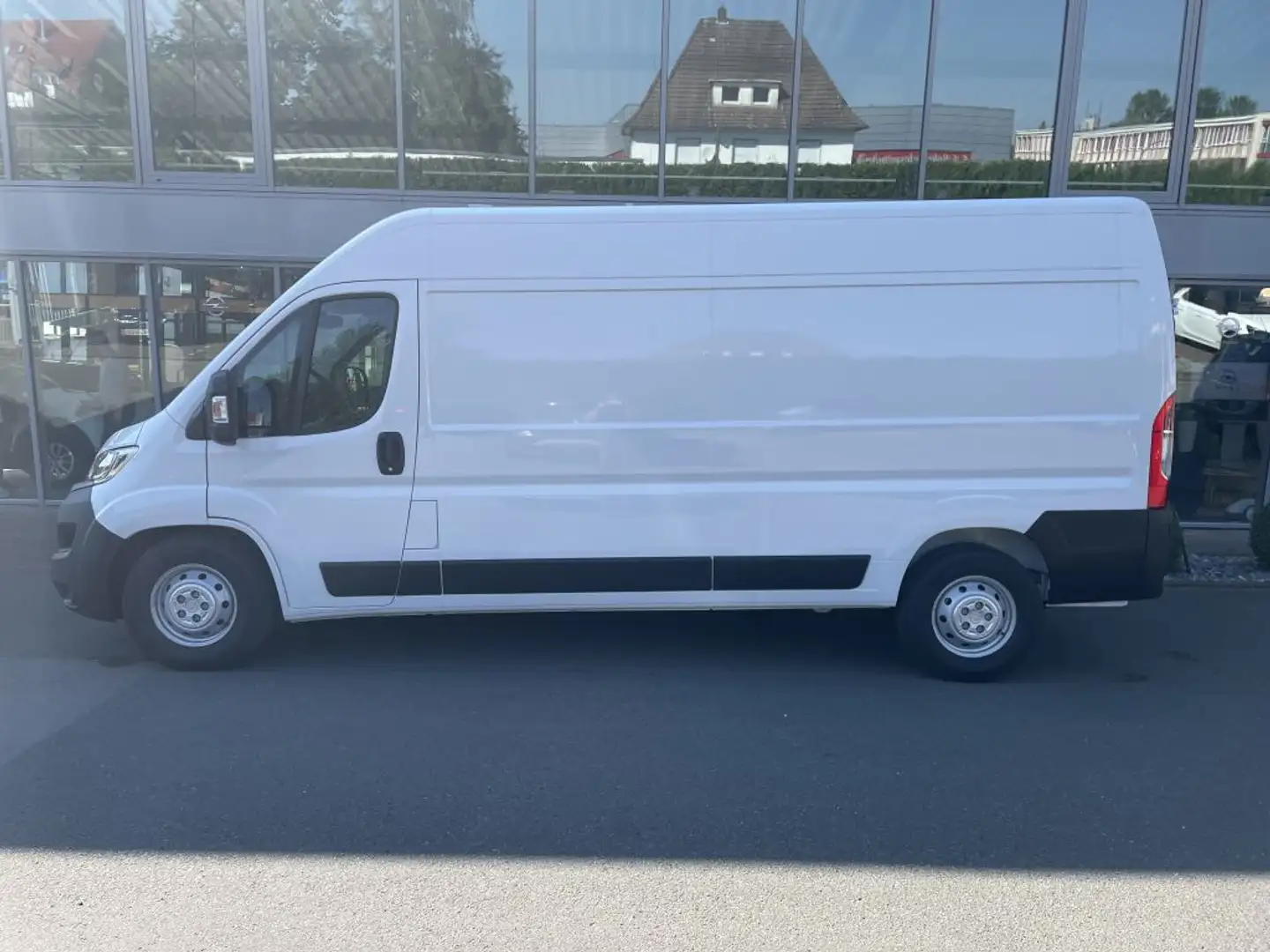 Opel Movano-e Movano-e L3H2 (70-kWh) verstärkt Edition Blanc - 2