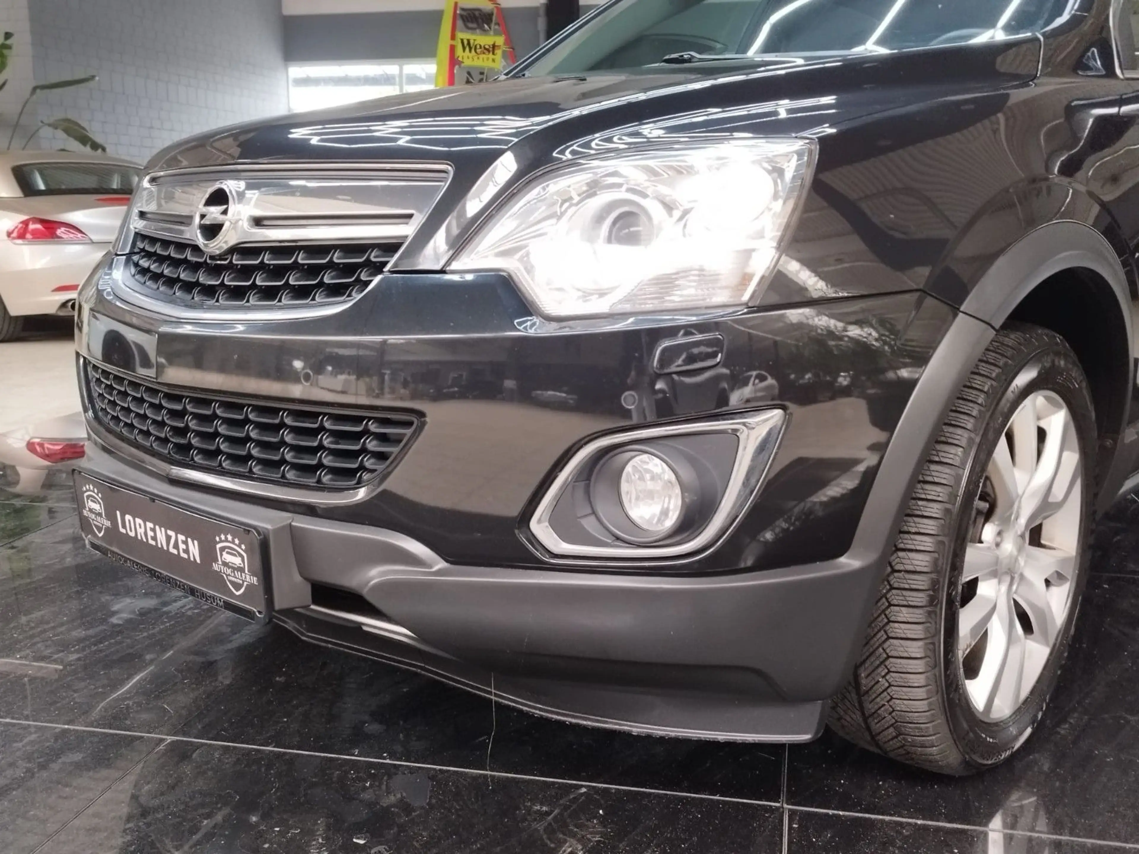 Opel Antara Cosmo 4x4 NAVI / PANO / AHK — photo 2