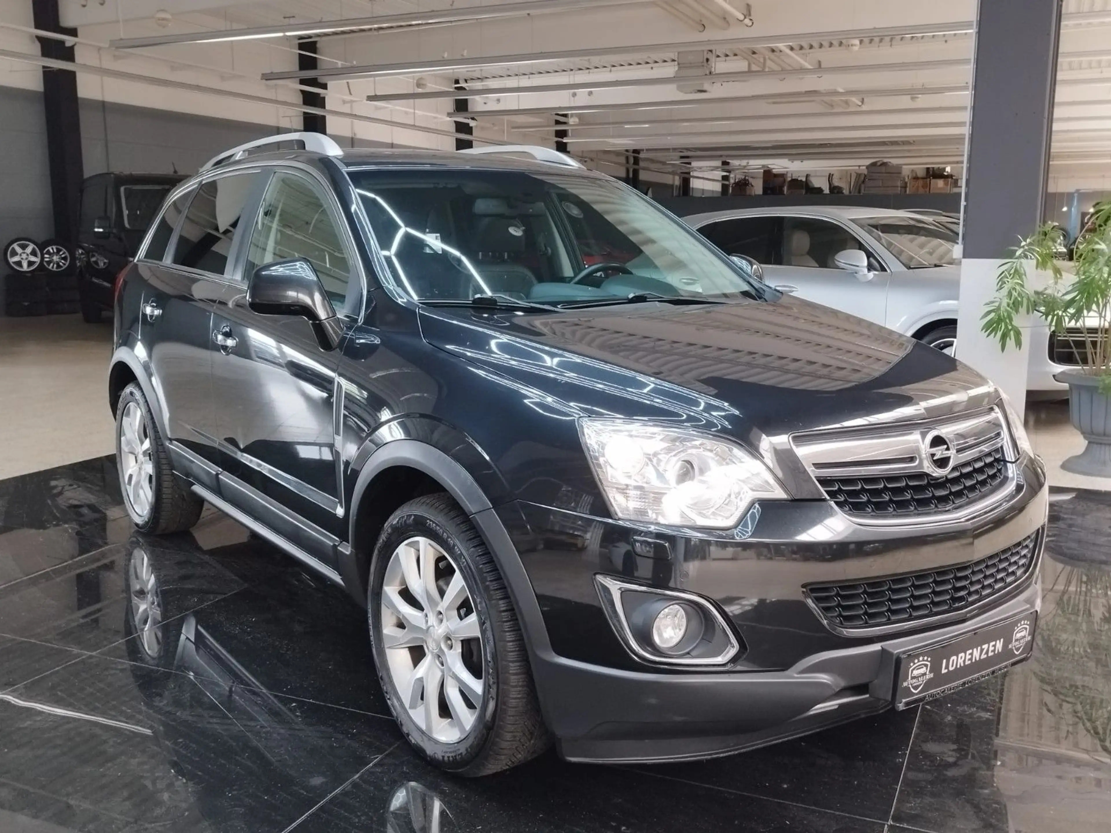 Opel Antara Cosmo 4x4 NAVI / PANO / AHK — photo 4