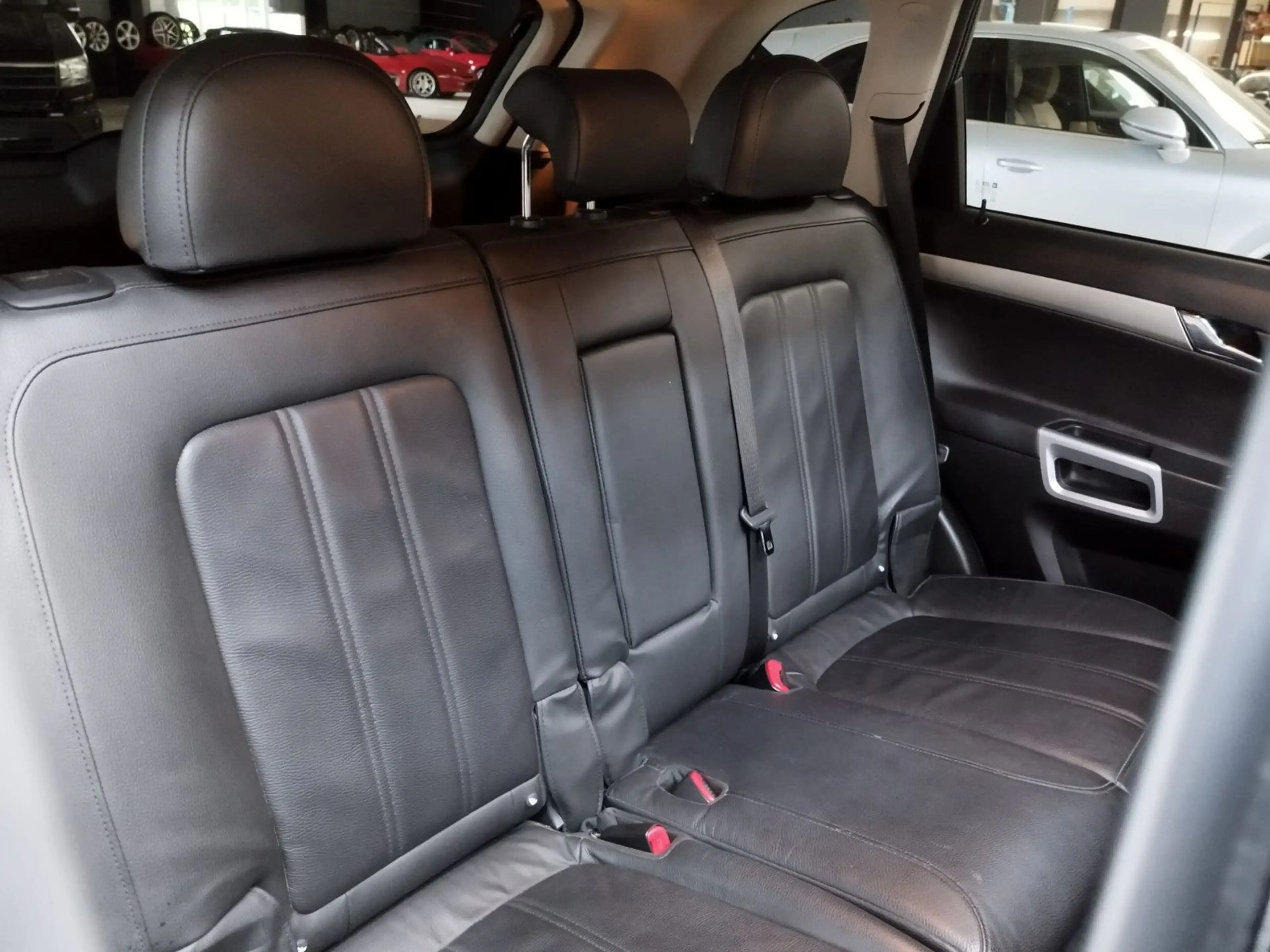 Opel Antara Cosmo 4x4 NAVI / PANO / AHK — photo 14