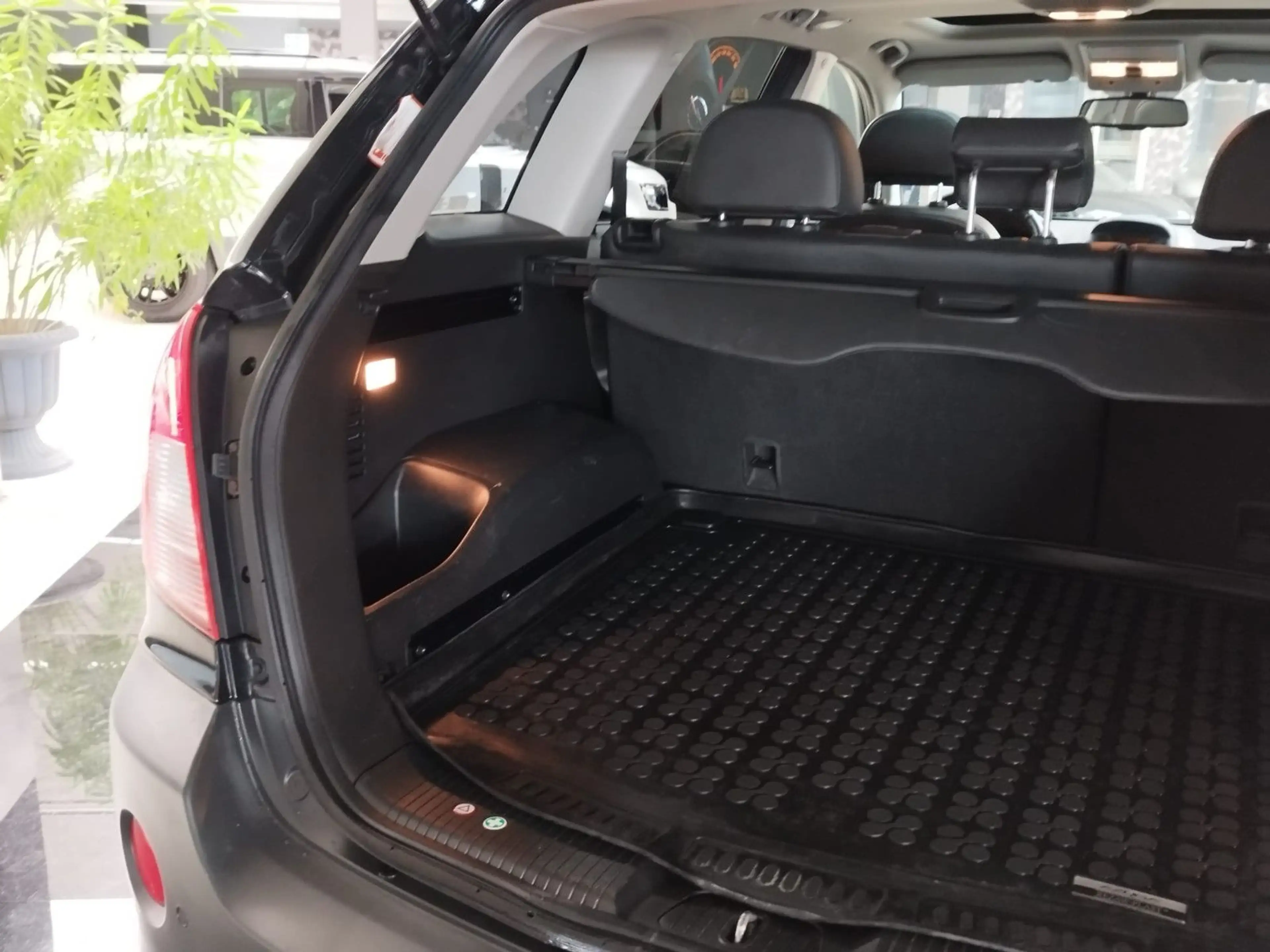 Opel Antara Cosmo 4x4 NAVI / PANO / AHK — photo 10
