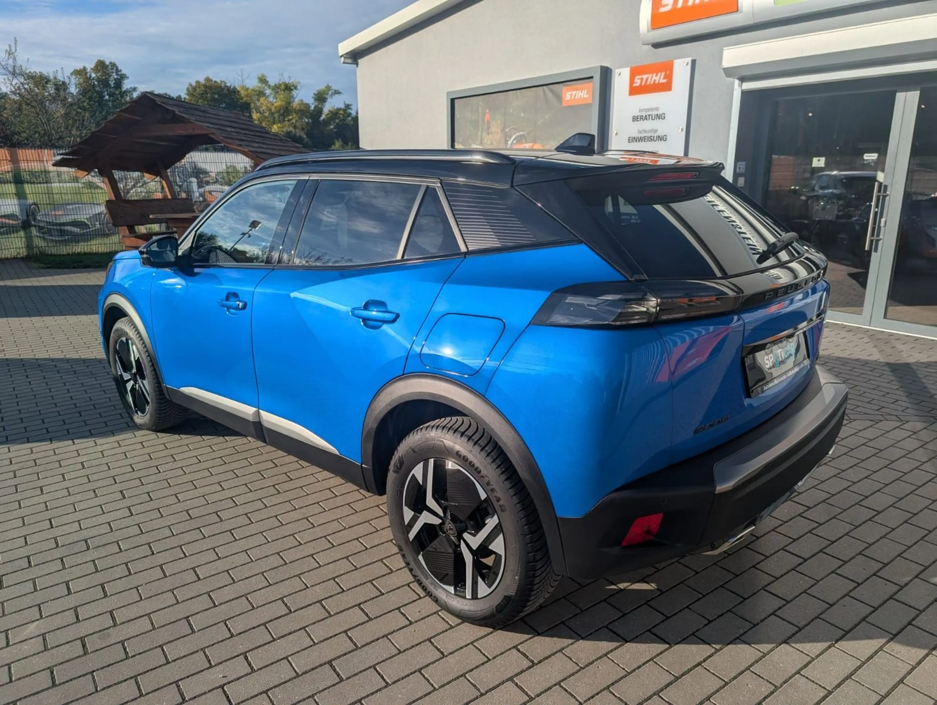 Peugeot 2008 GT 130 EAT8 KAMERA GRIP CONTR. NUR 13900 KM — photo 7