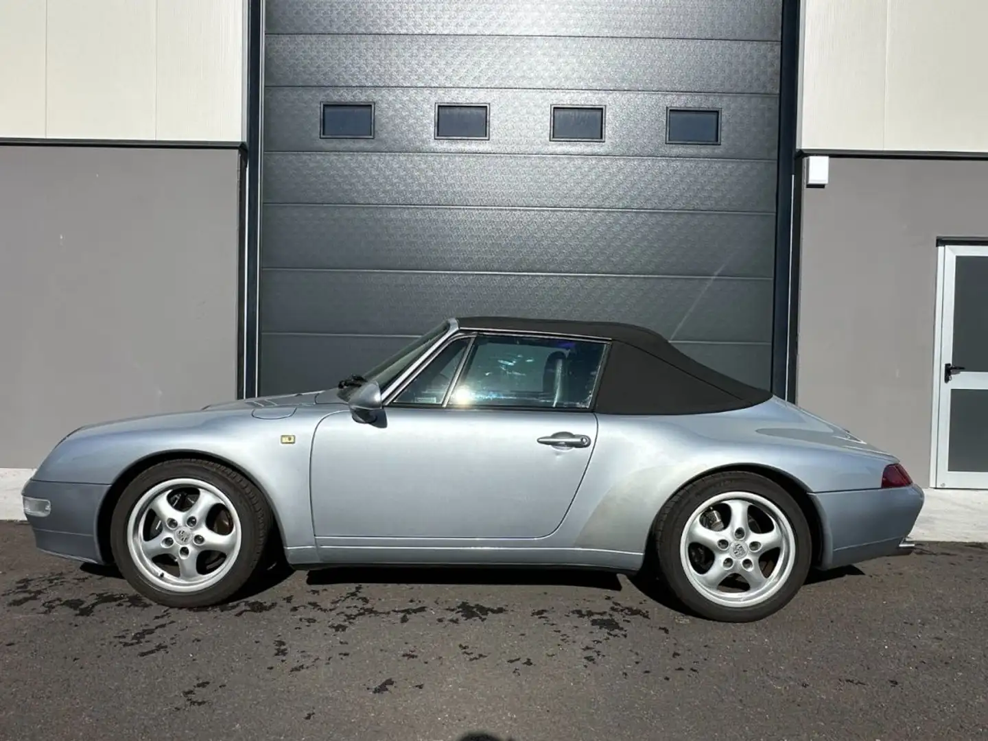 Porsche 993 993 Carrera 2 3.6 272CV CABRIOLET BOITE MANUELLE Gris - 2