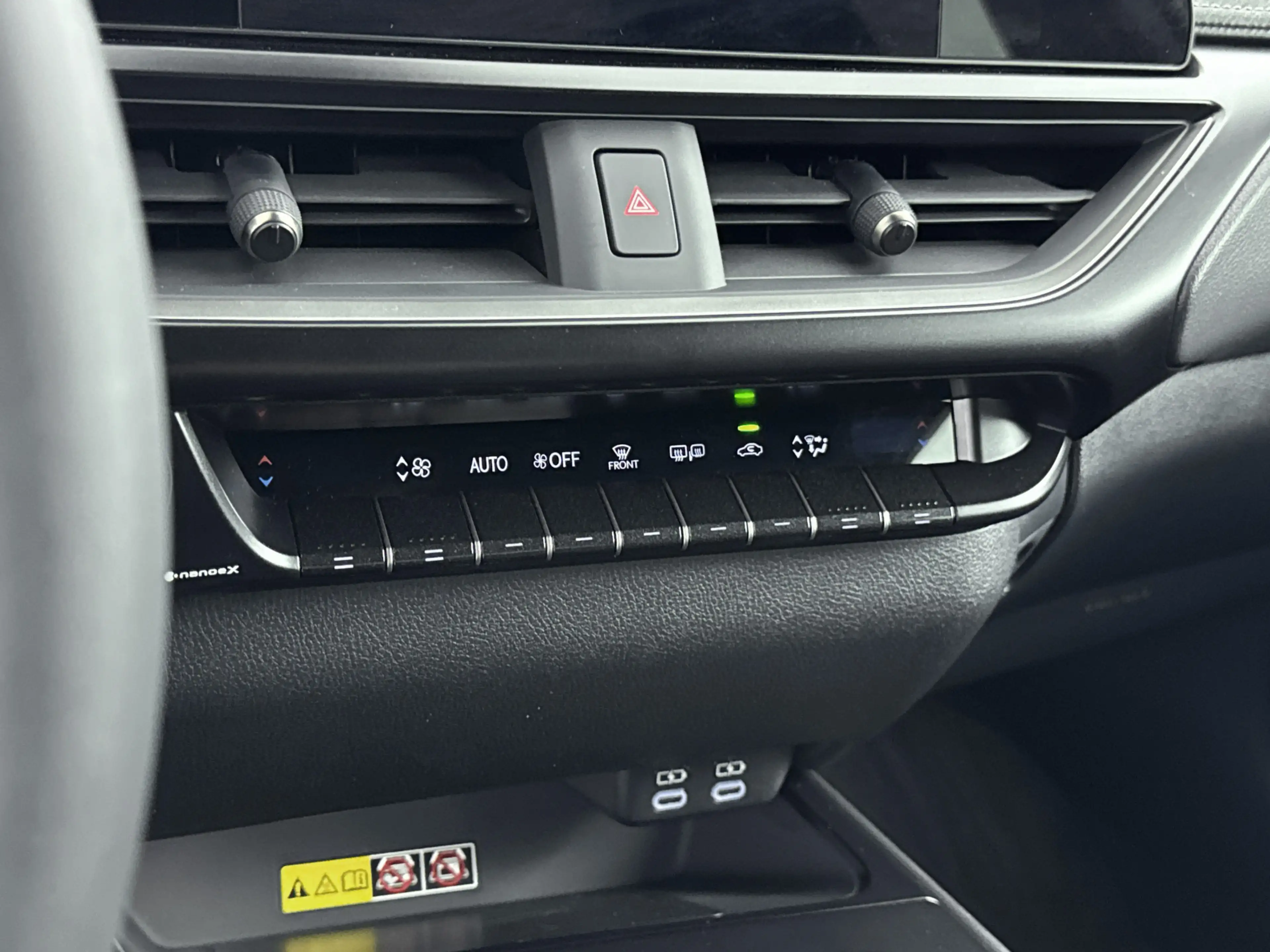 Lexus UX 250h F-Sport Design Limited | Zwart lederen bekleding | — photo 12