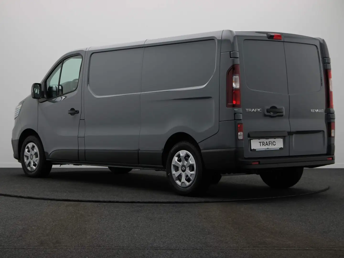 Renault Trafic 2.0 Blue dCi 130pk T30 L2H1 Advance | Laadruimtepa Grijs - 2