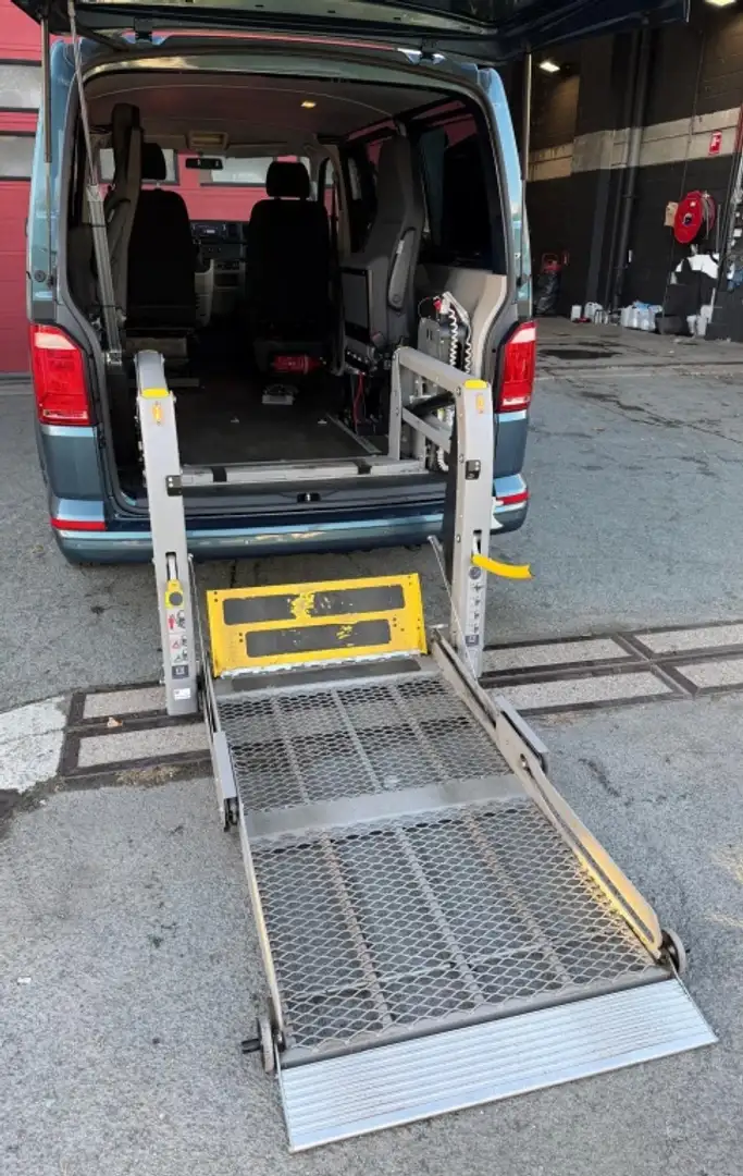 Volkswagen Transporter Furgón 2.0TDI SCR BMT 4M 110kW Azul - 1