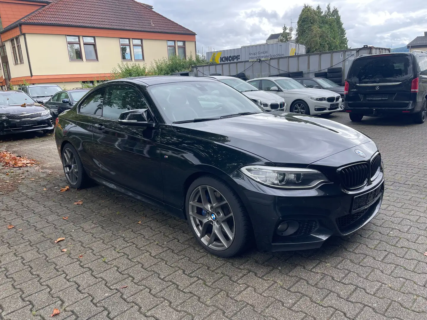 BMW 220 220d Coupe M-Paket,Navi,Xenon,Schiebedach,Kamera Schwarz - 2