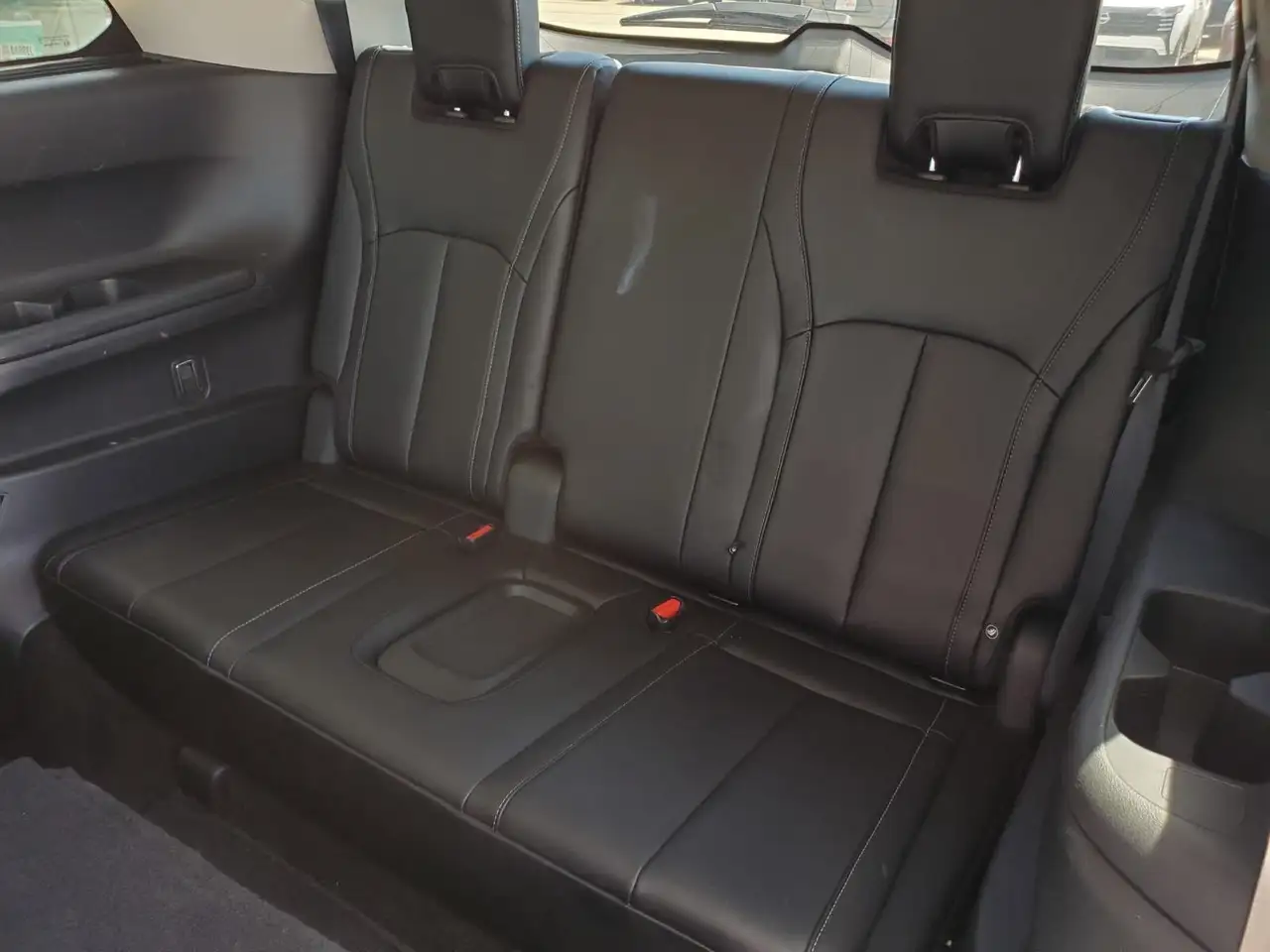 Infiniti QX60 снимка Infiniti QX60