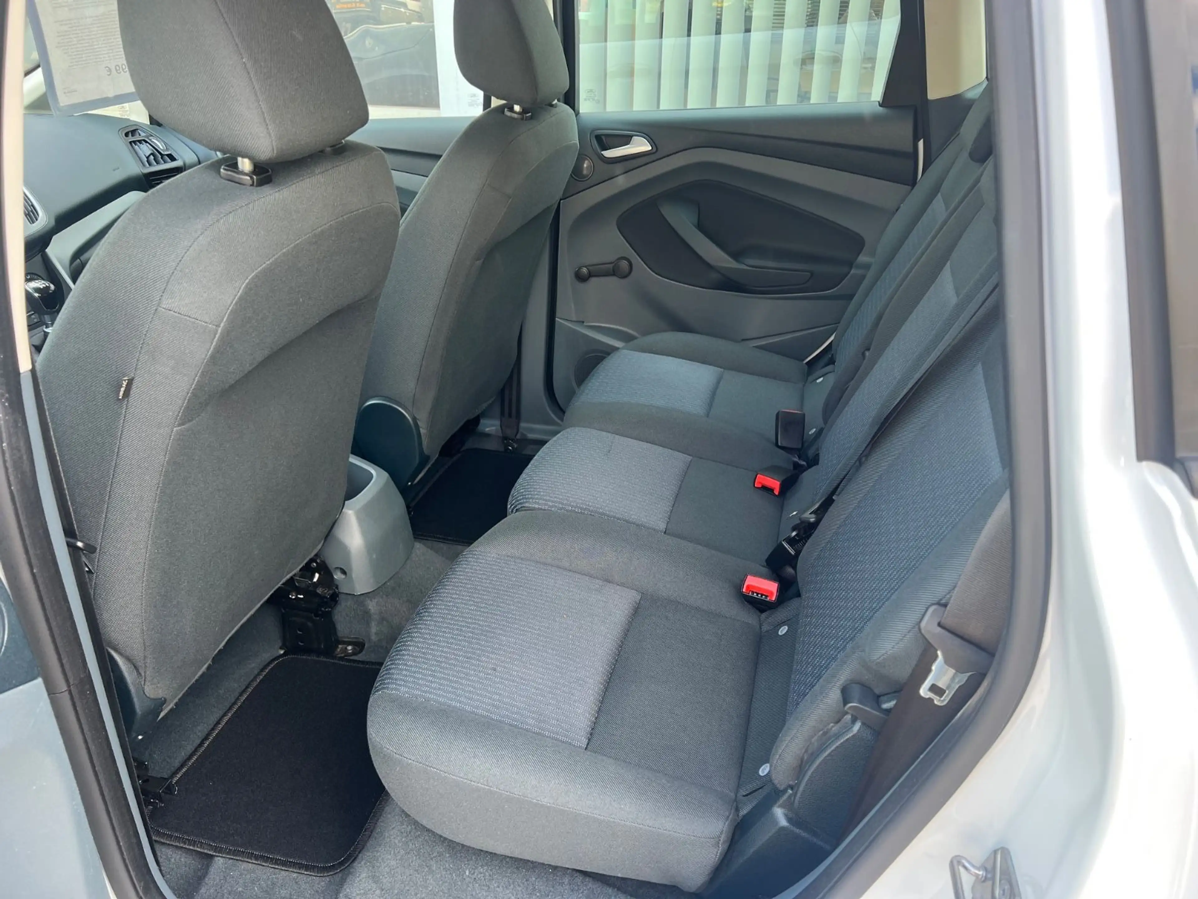 Ford C-Max C-MAX Ambiente — photo 9