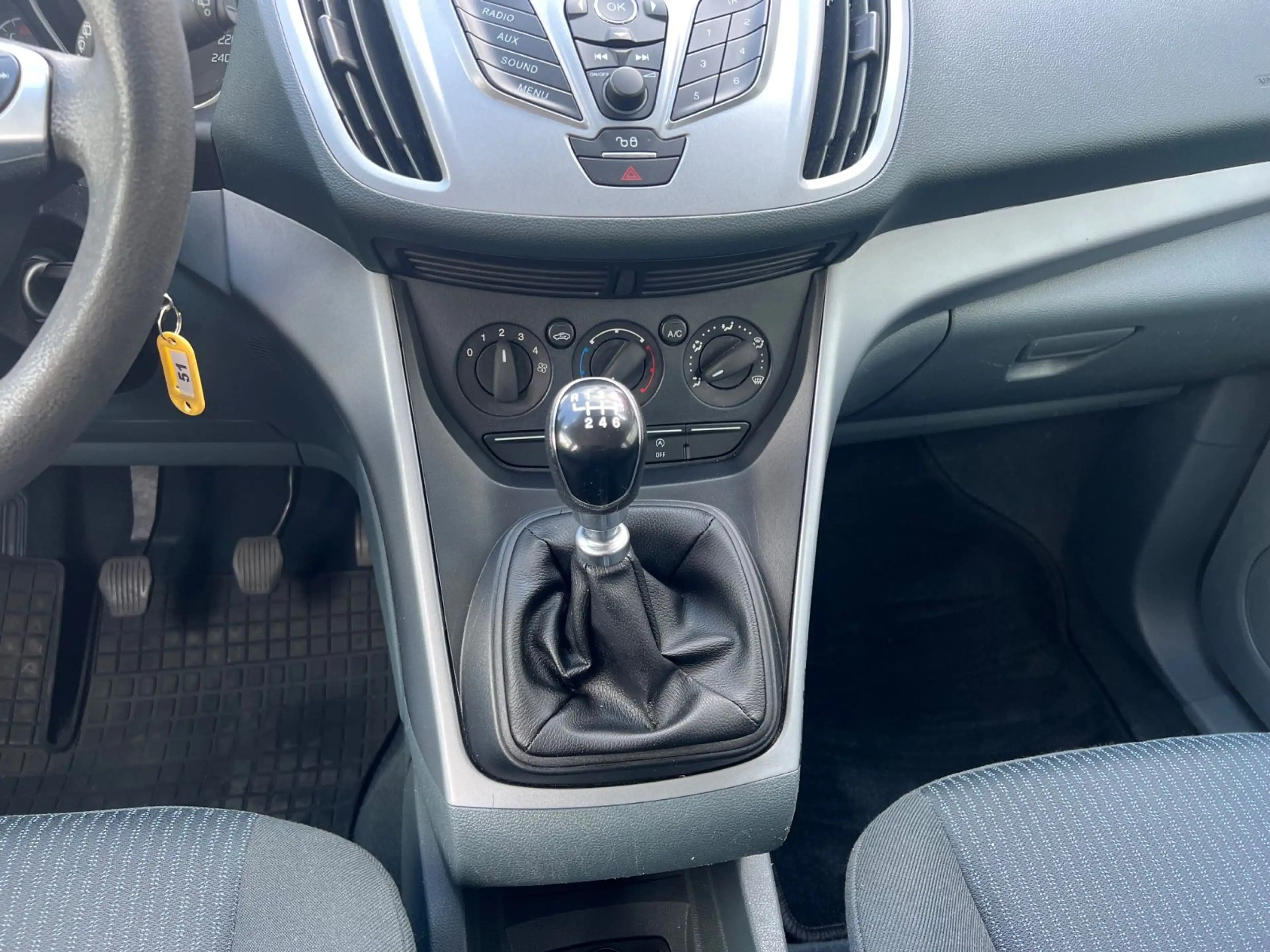 Ford C-Max C-MAX Ambiente — photo 13