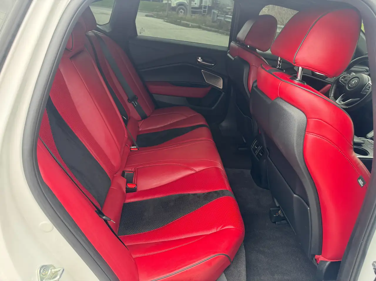 Acura TLX снимка Acura TLX