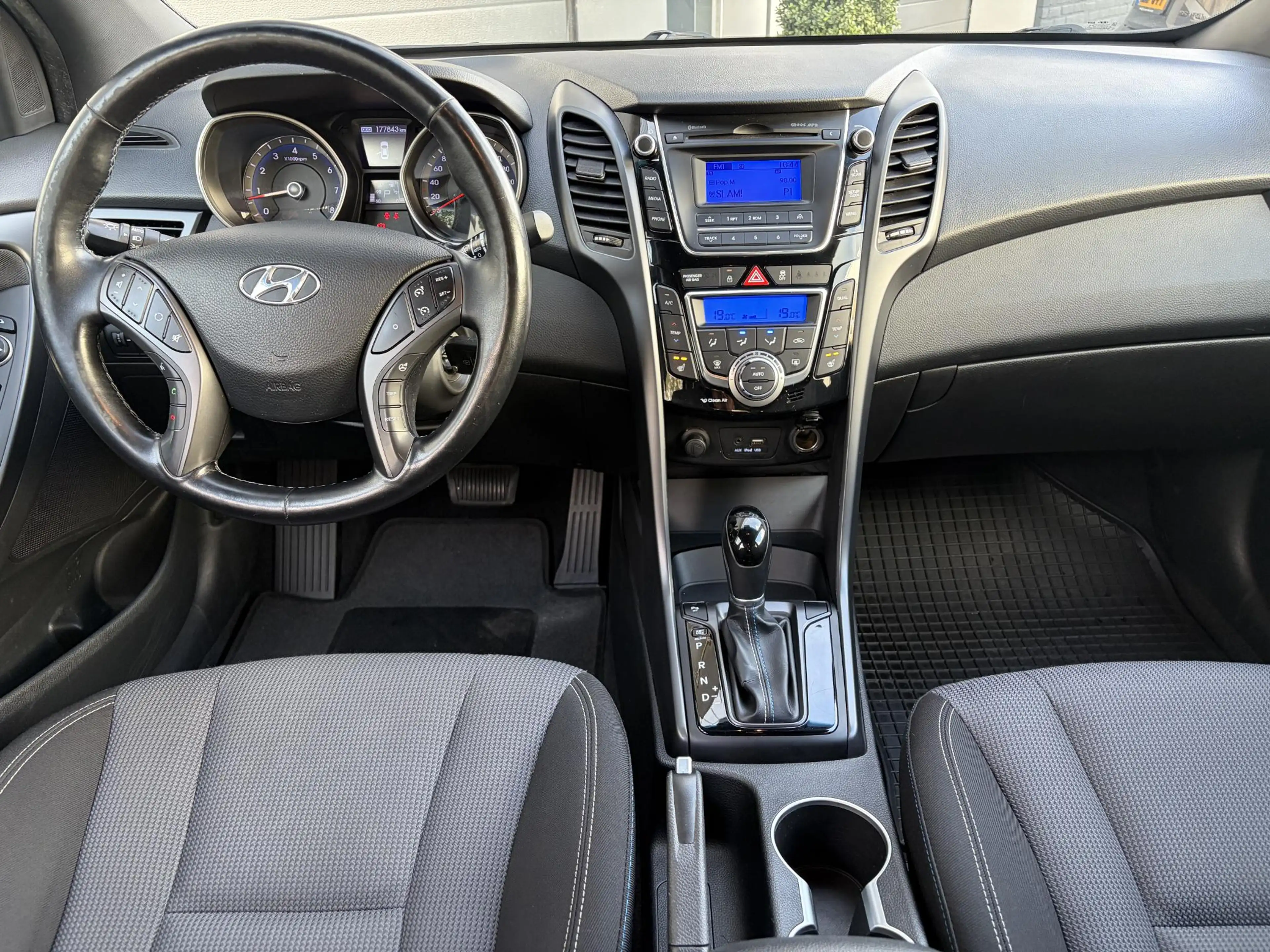 Hyundai i30 Wagon 1.6 GDi Comfort | Parkeer sensoren | Stoel v — photo 11