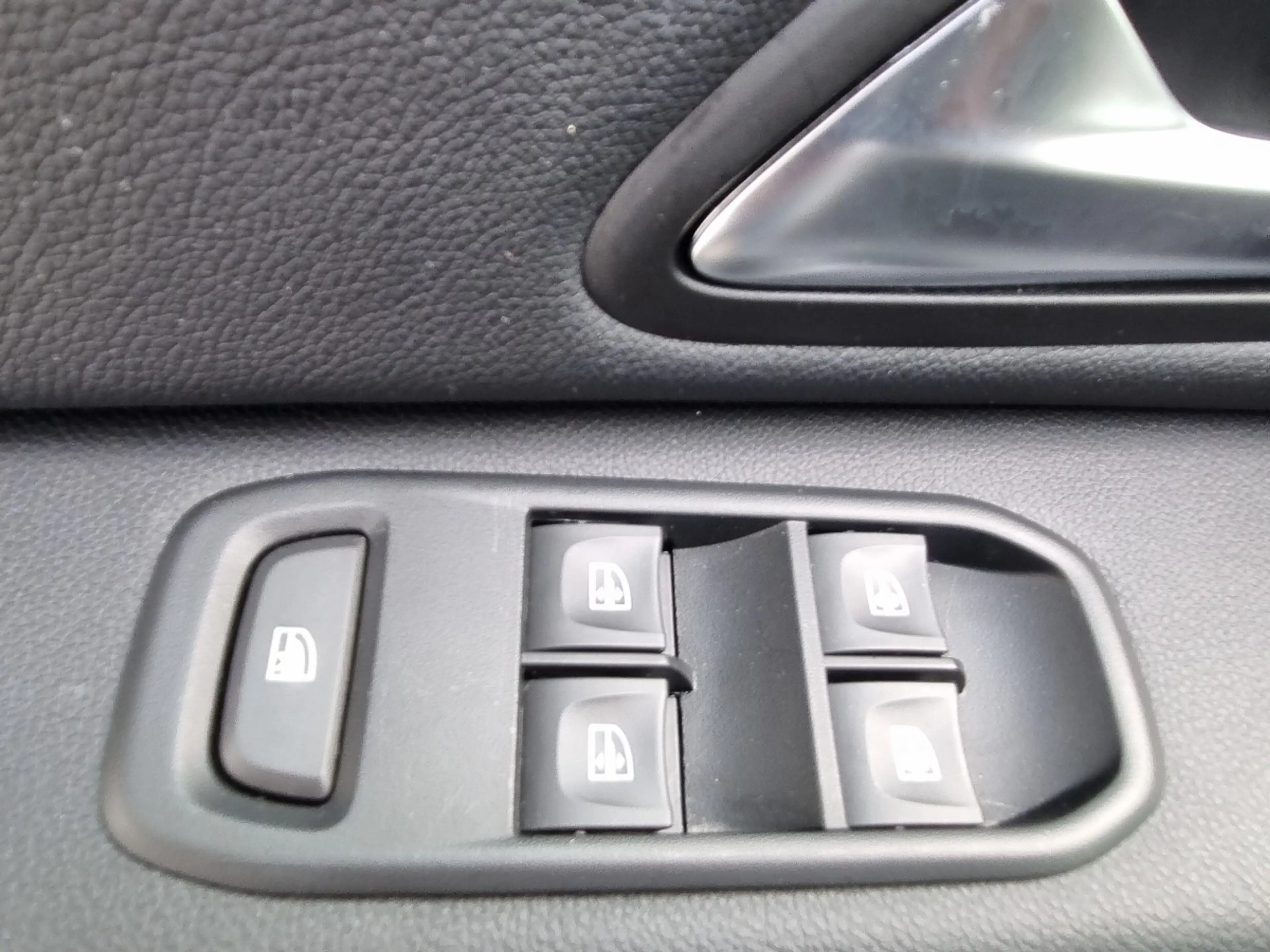 Dacia Duster Prestige TCe 130 — photo 13