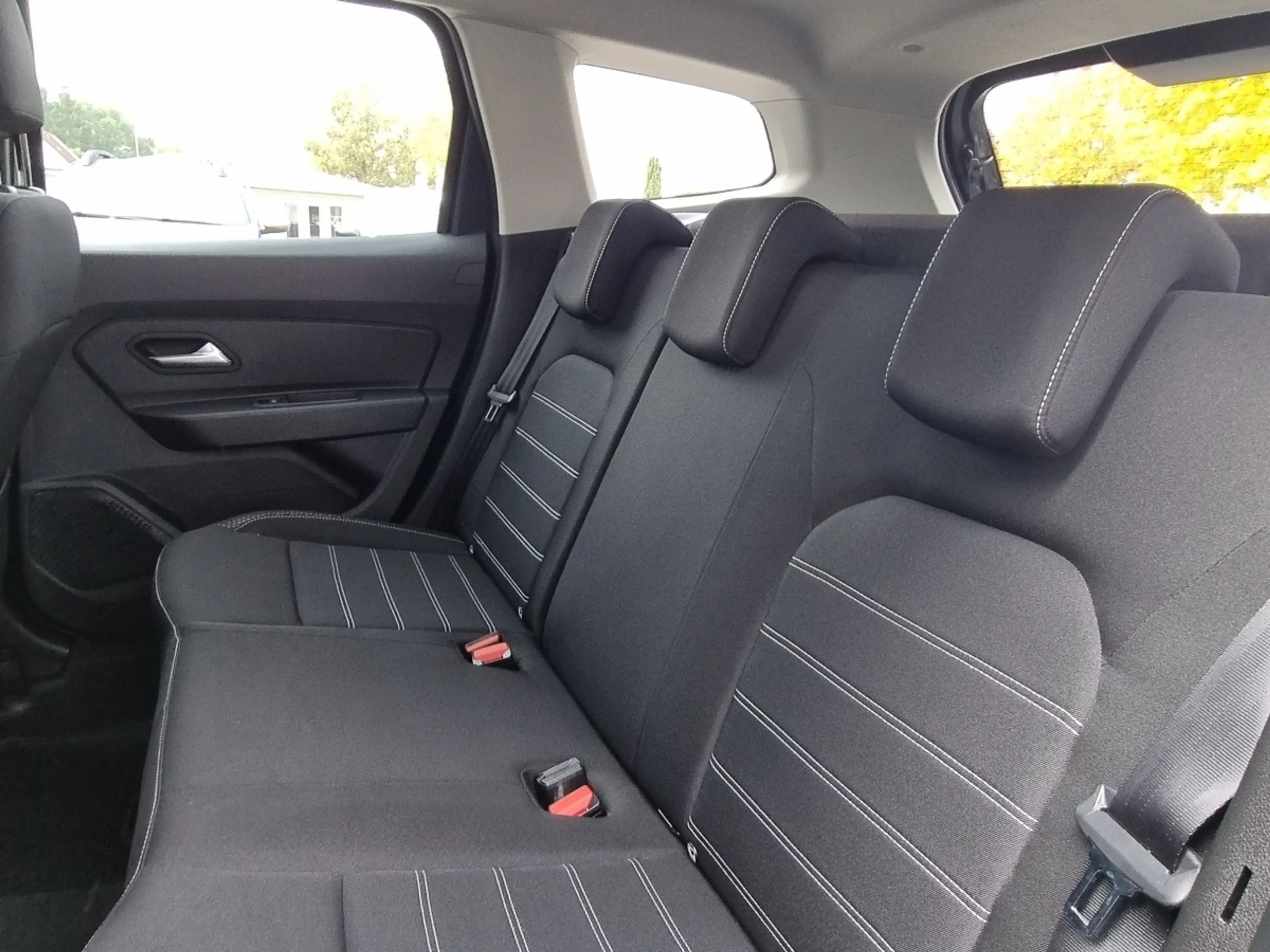 Dacia Duster Prestige TCe 130 — photo 8